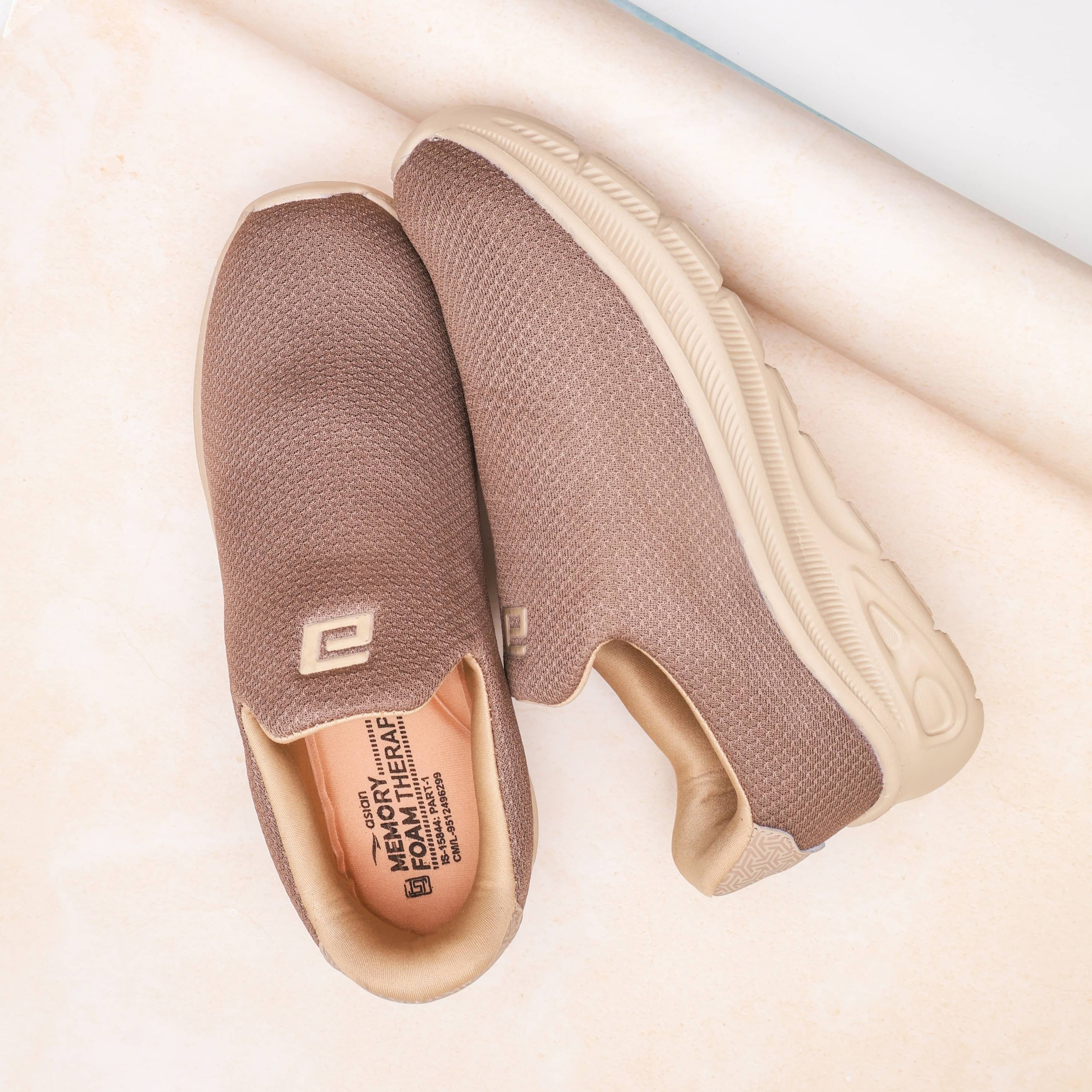     			ASIAN WONDERWALK-01 Cream Men's Slip-on Shoes