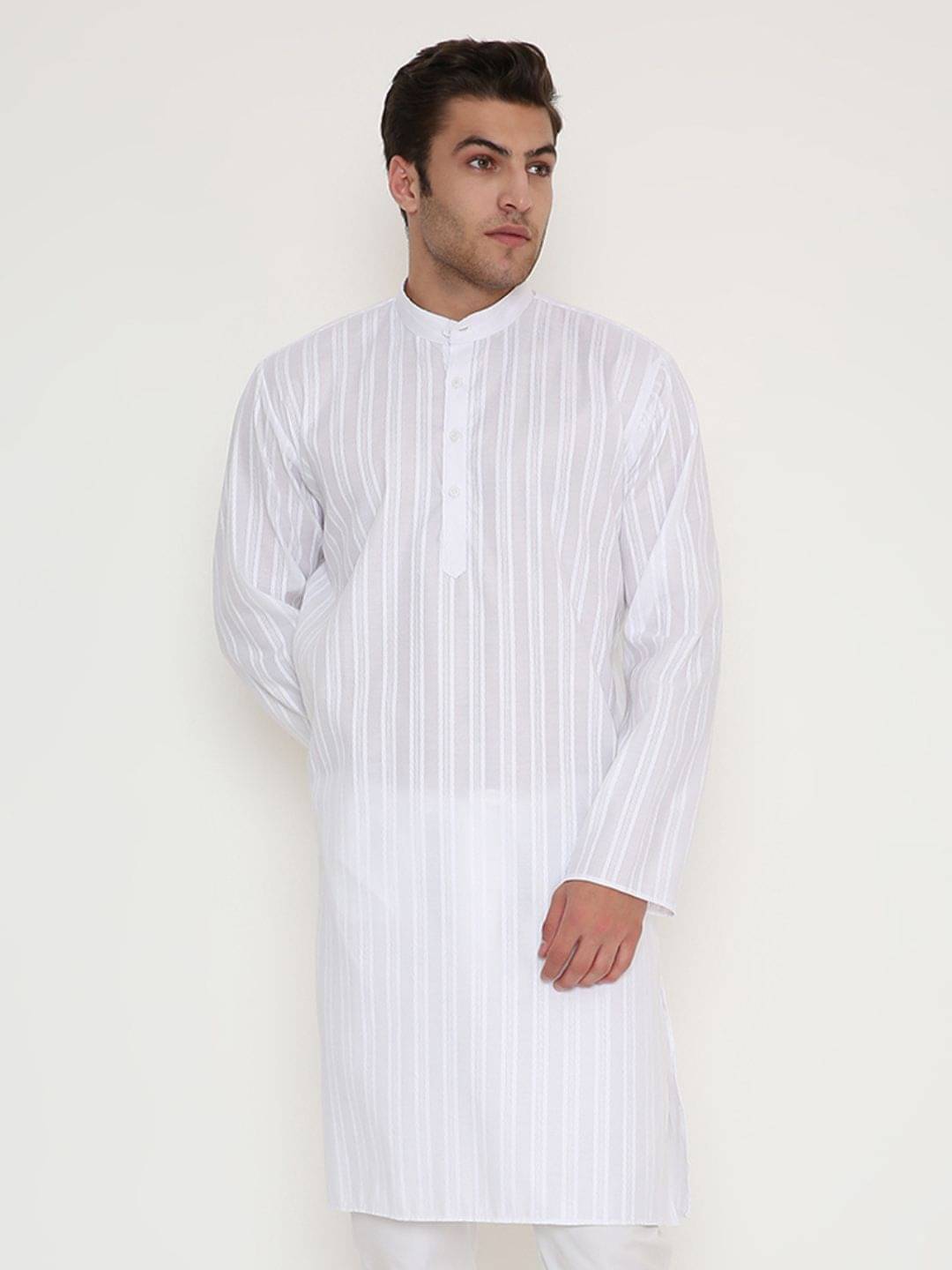     			Maharaja White Blended Men's Regular Kurta ( Pack of 1 )