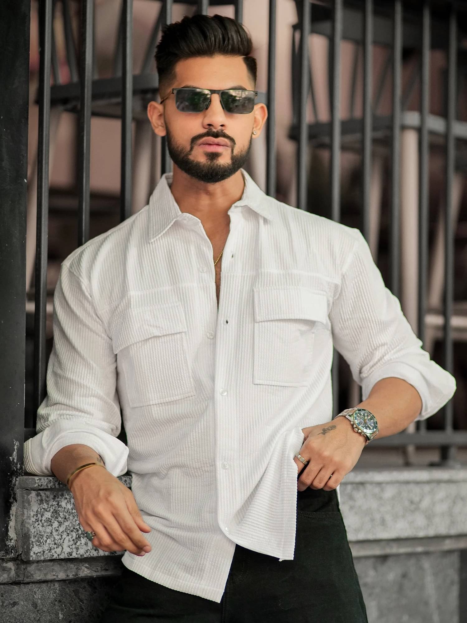 Maniac Cotton Blend Boxy Solids Full Sleeves Men's Casual Shirt - White ( Pack of 1 ) Maniac Cotton Blend Boxy Solids Full Sleeves Men's Casual Shirt - White ( Pack of 1 )