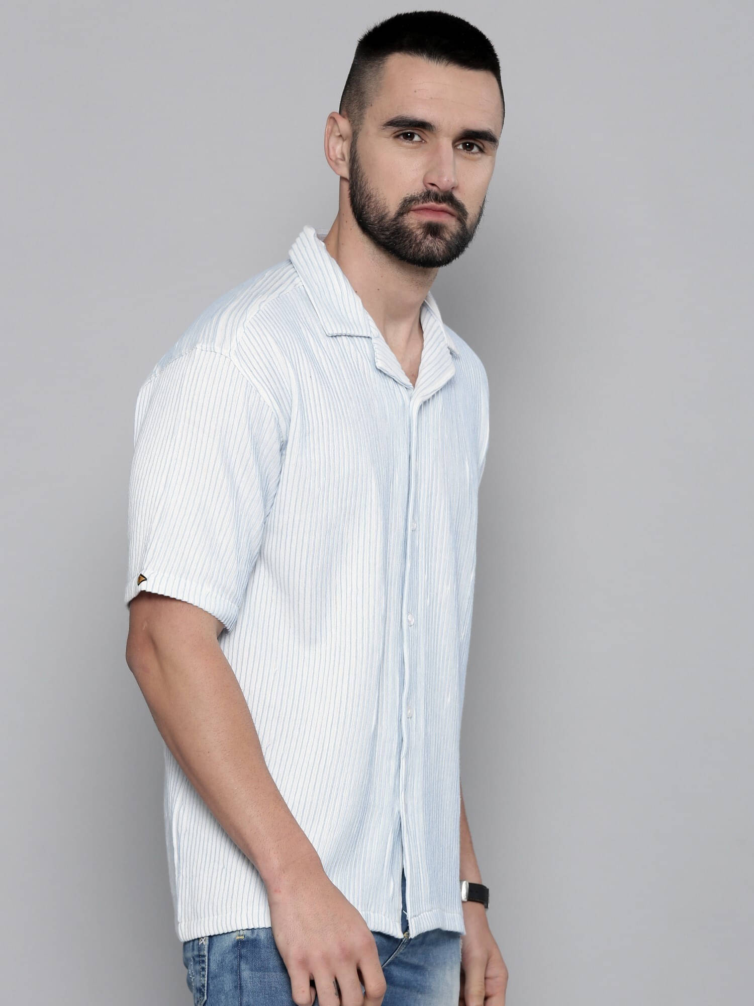     			Maniac Cotton Blend Boxy Solids Half Sleeves Men's Casual Shirt - Blue ( Pack of 1 )