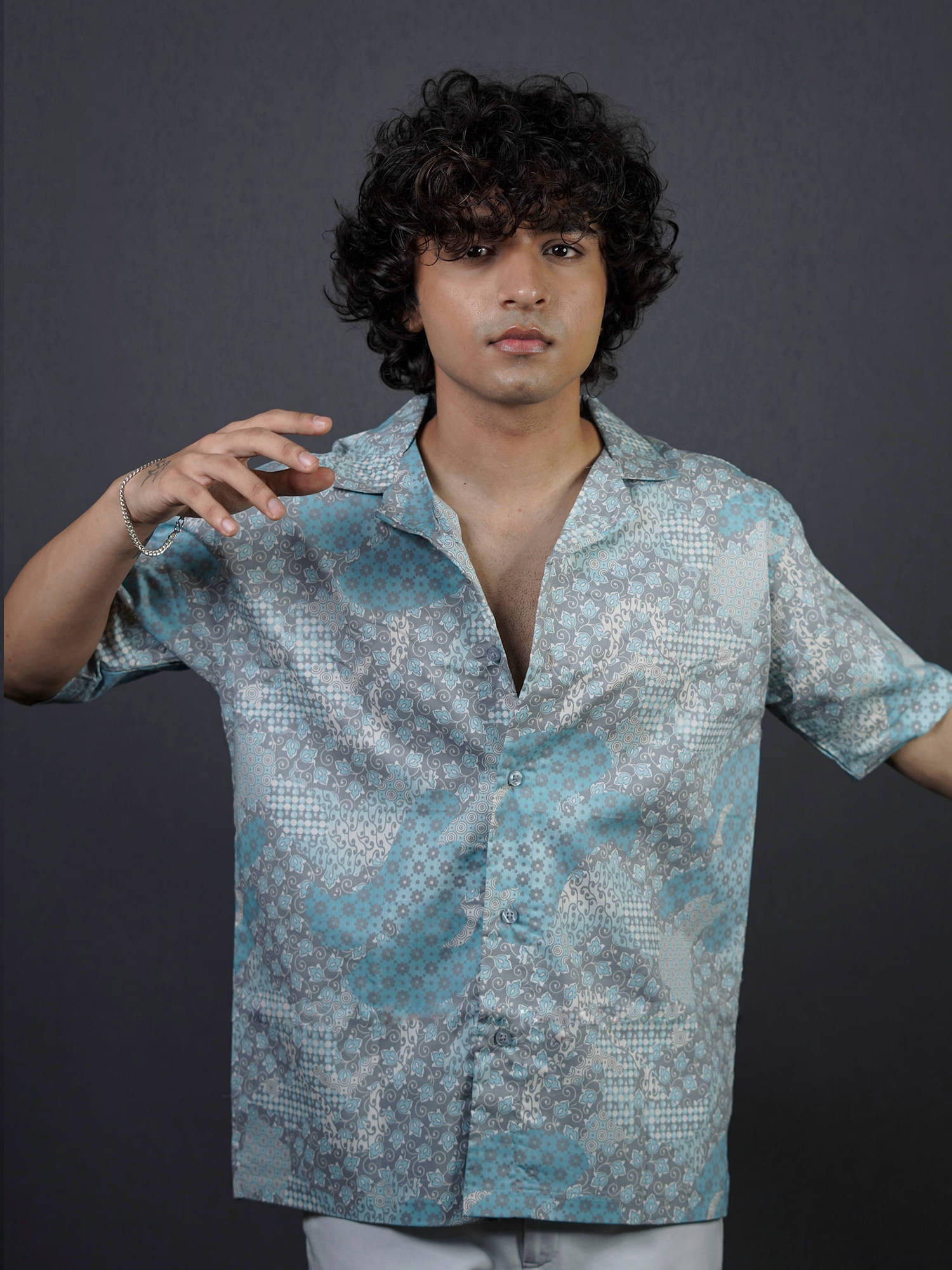 Maniac Poly Cotton Boxy Printed Half Sleeves Men's Casual Shirt - Blue ( Pack of 1 ) Maniac Poly Cotton Boxy Printed Half Sleeves Men's Casual Shirt - Blue ( Pack of 1 )