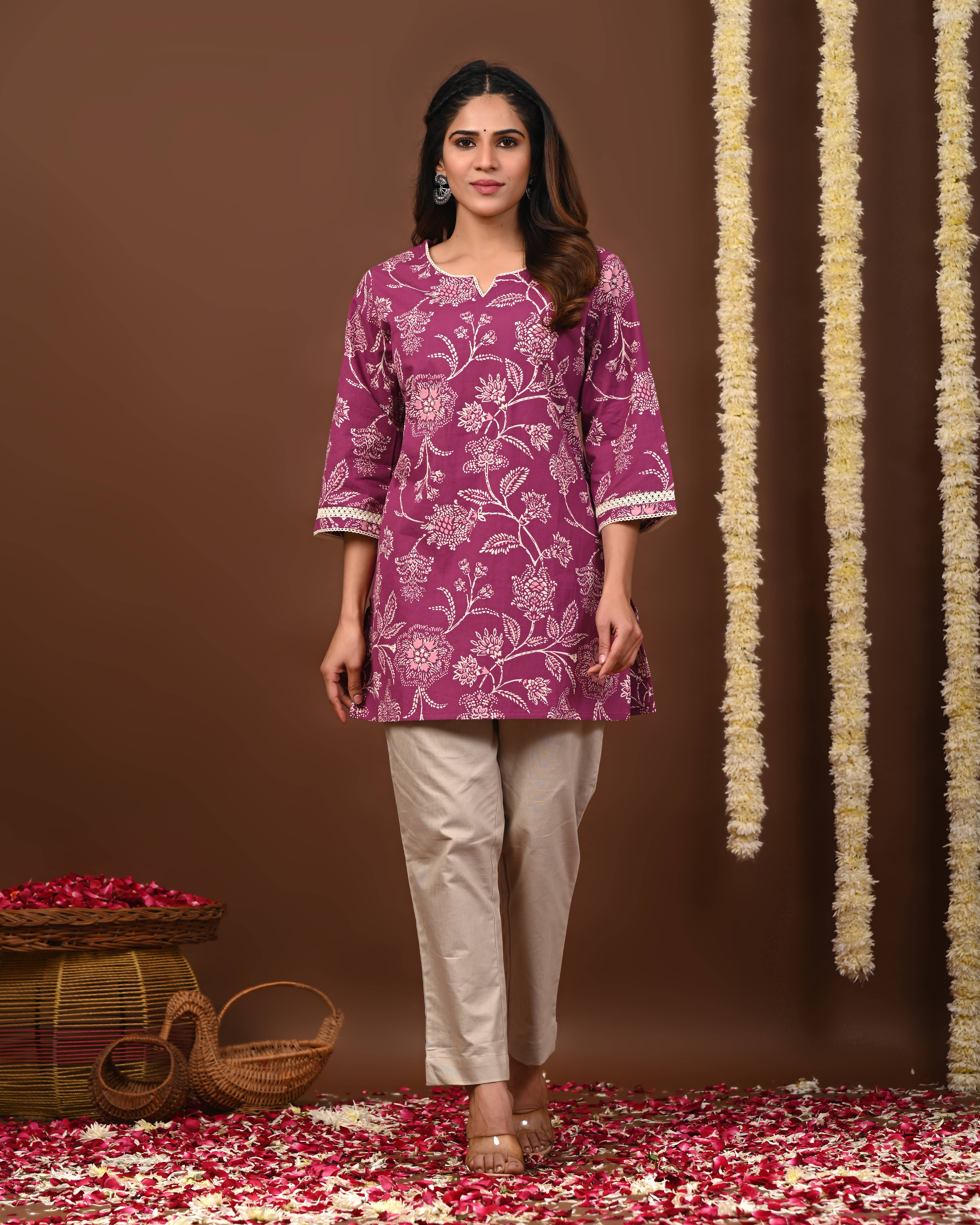     			Rimeline Fashion Women Cotton Printed Straight Kurti ( Green )