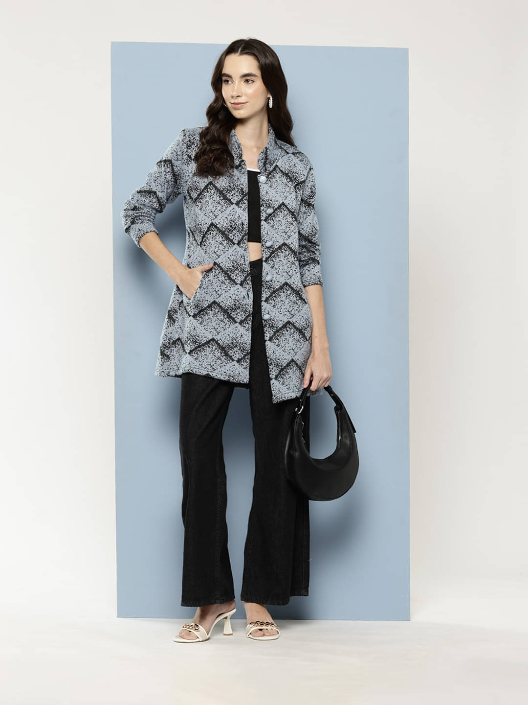 Aarika Woollen Regular Collar Women's Buttoned Cardigans - Blue ( Single ) Aarika Woollen Regular Collar Women's Buttoned Cardigans - Blue ( Single )
