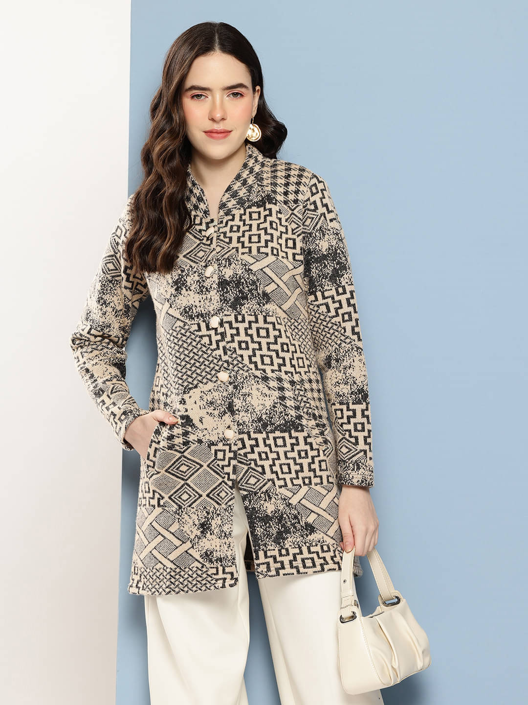 Aarika Woollen Regular Collar Women's Buttoned Cardigans - Beige ( Single ) Aarika Woollen Regular Collar Women's Buttoned Cardigans - Beige ( Single )