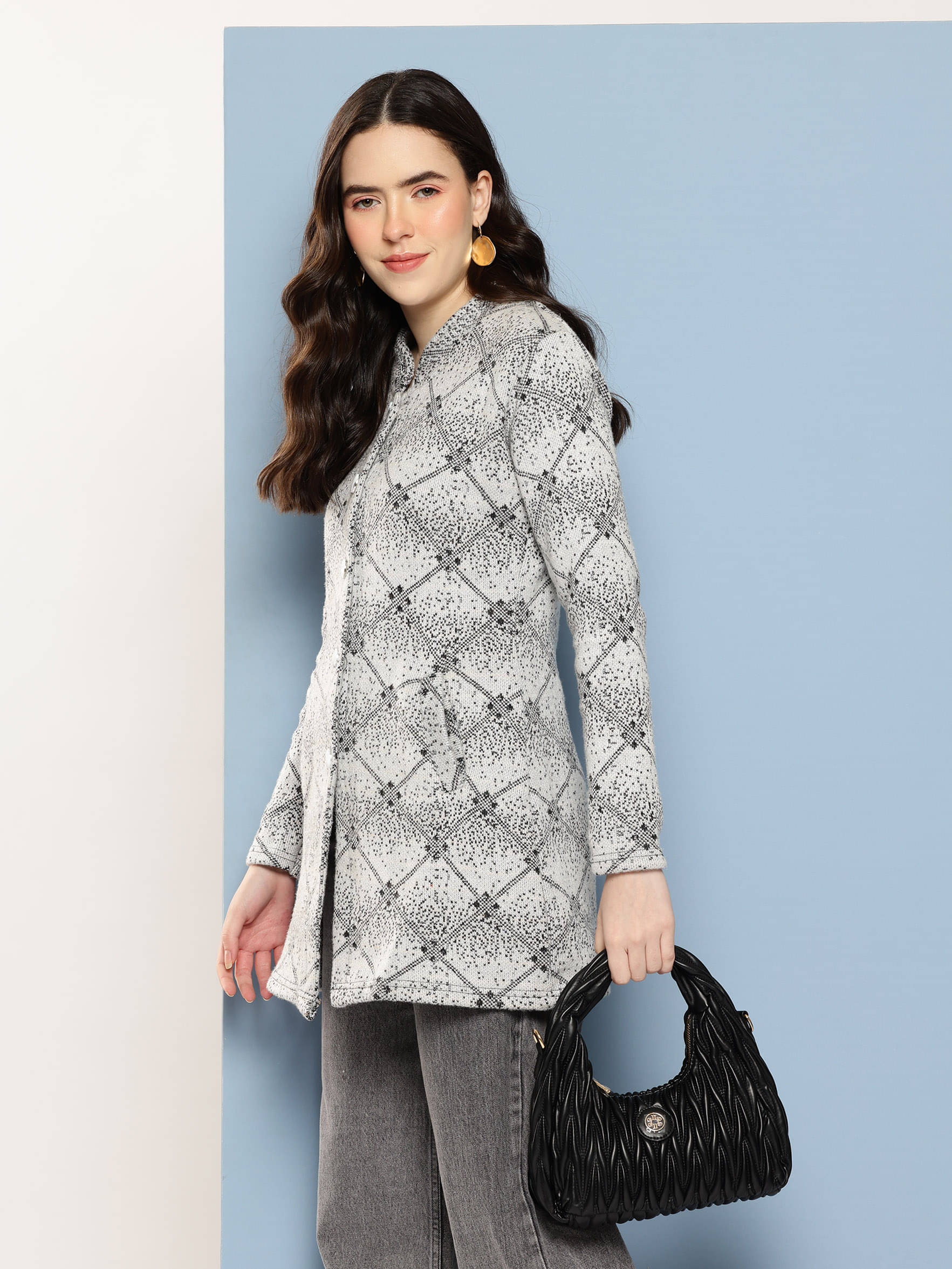     			Aarika Woollen Regular Collar Women's Buttoned Cardigans - White ( Single )