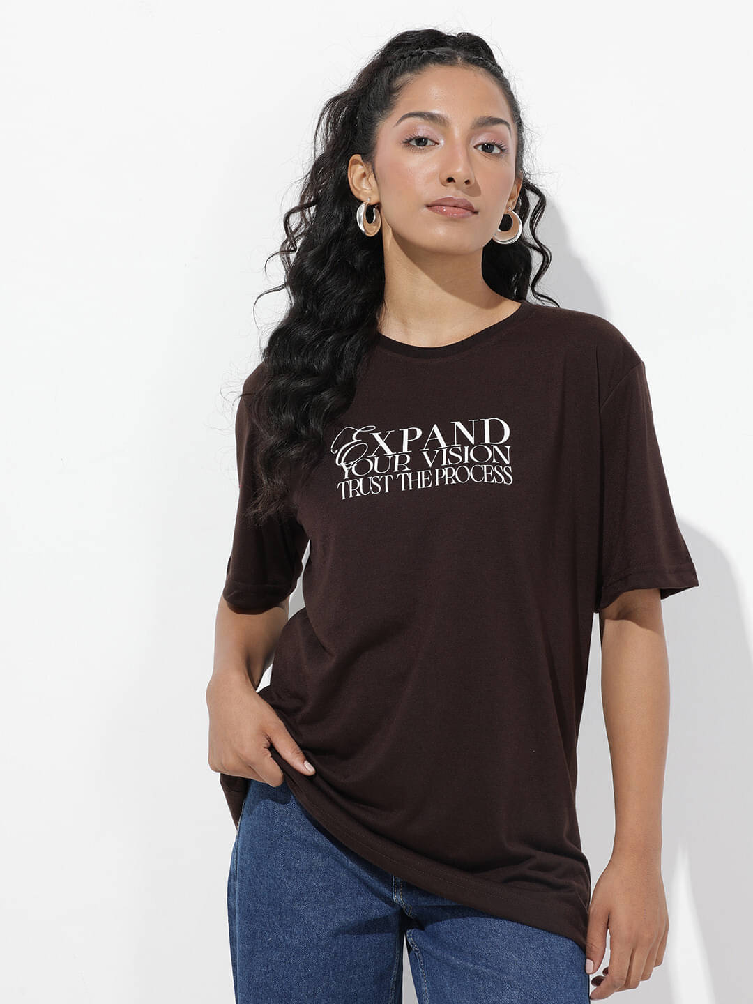 Diversify Women Cotton Blend Printed Oversized Fit Round Neck T-Shirt ( Brown ) Diversify Women Cotton Blend Printed Oversized Fit Round Neck T-Shirt ( Brown )