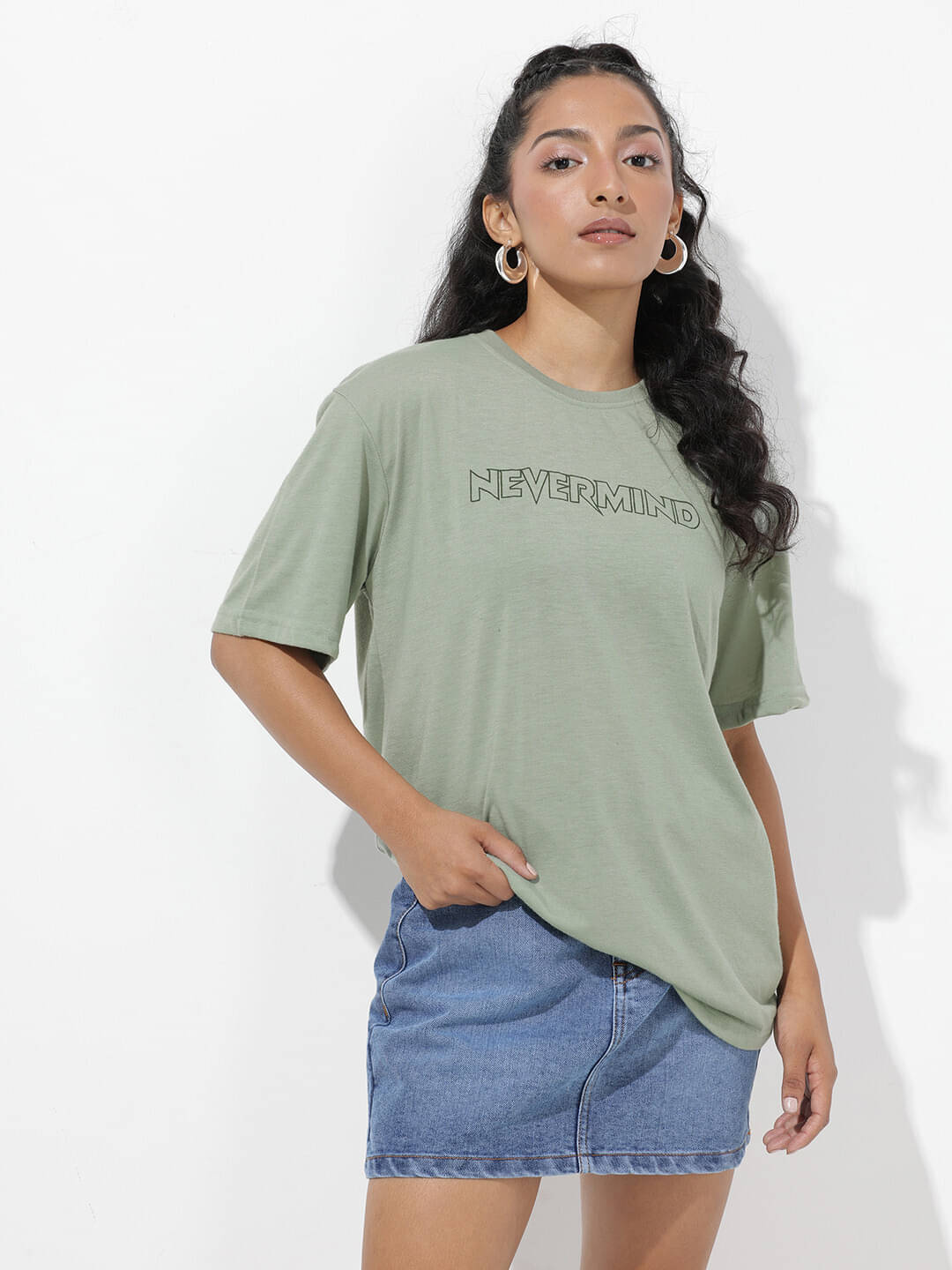     			Diversify Women Cotton Blend Printed Oversized Fit Round Neck T-Shirt ( Green )