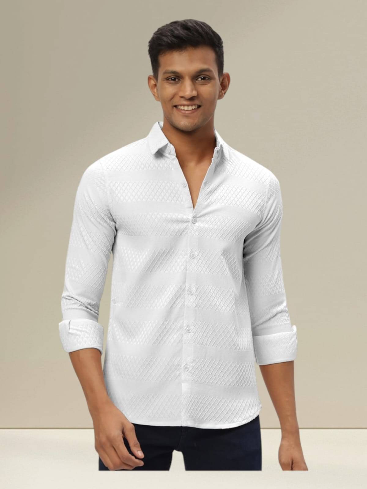     			OQUENT Poly Cotton Regular Fit Solids Full Sleeves Men's Casual Shirt - White ( Pack of 1 )
