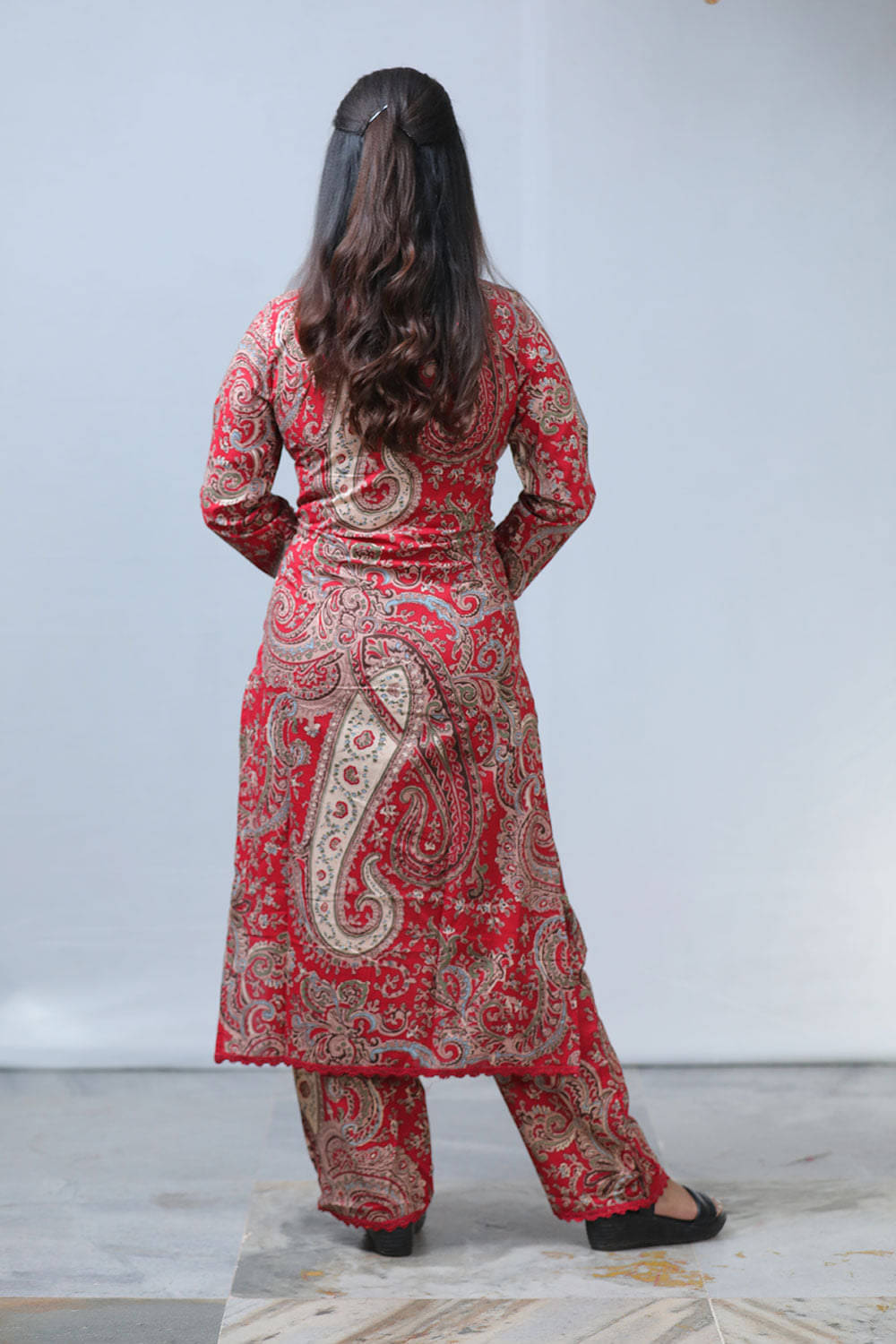     			VISHWAS ENTERPRISE Women Rayon Printed Straight Kurti With Pants ( Red )