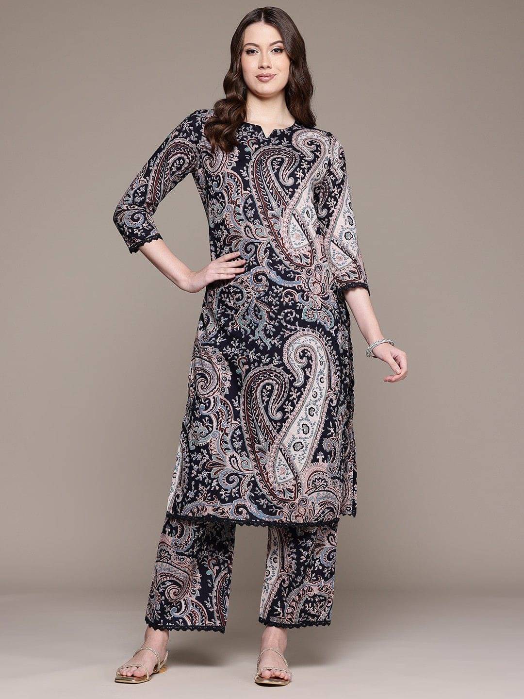     			VISHWAS ENTERPRISE Women Rayon Printed Straight Kurti With Pants ( Black )