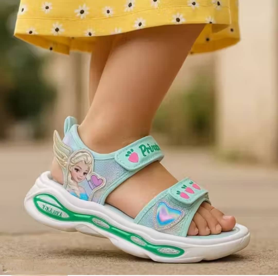 GIRLSANDAL