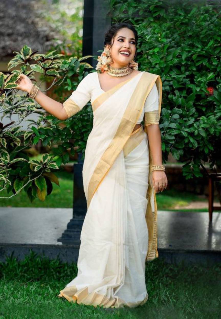     			Genric Linen Solid Kasavu Saree With Unstitched Blouse Piece ( White )