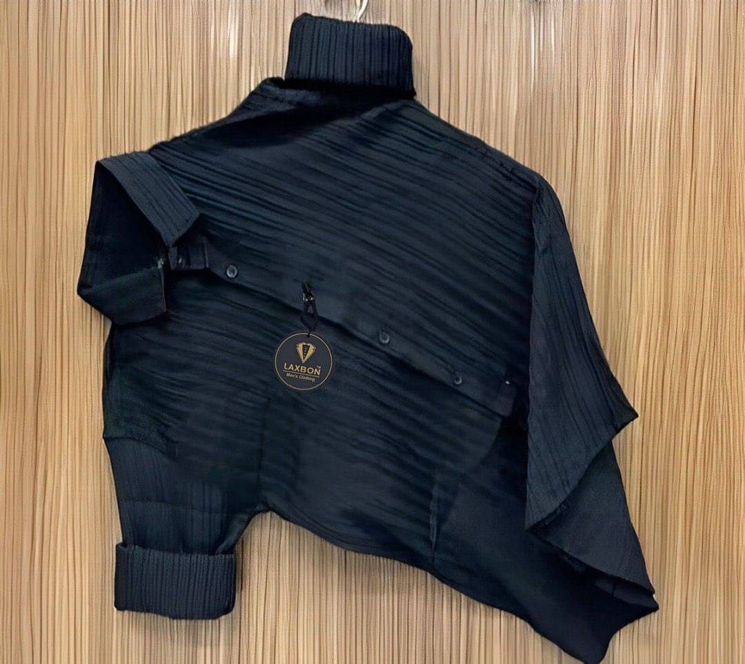     			LAXBON Poly Cotton Regular Fit Solids Full Sleeves Men's Casual Shirt - Black ( Pack of 1 )