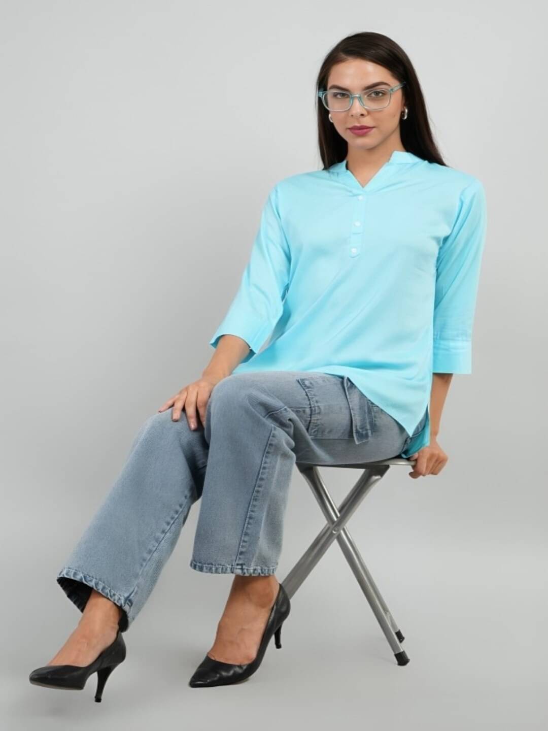     			MAYKR Women Rayon Solid Straight Kurti ( Light Blue )