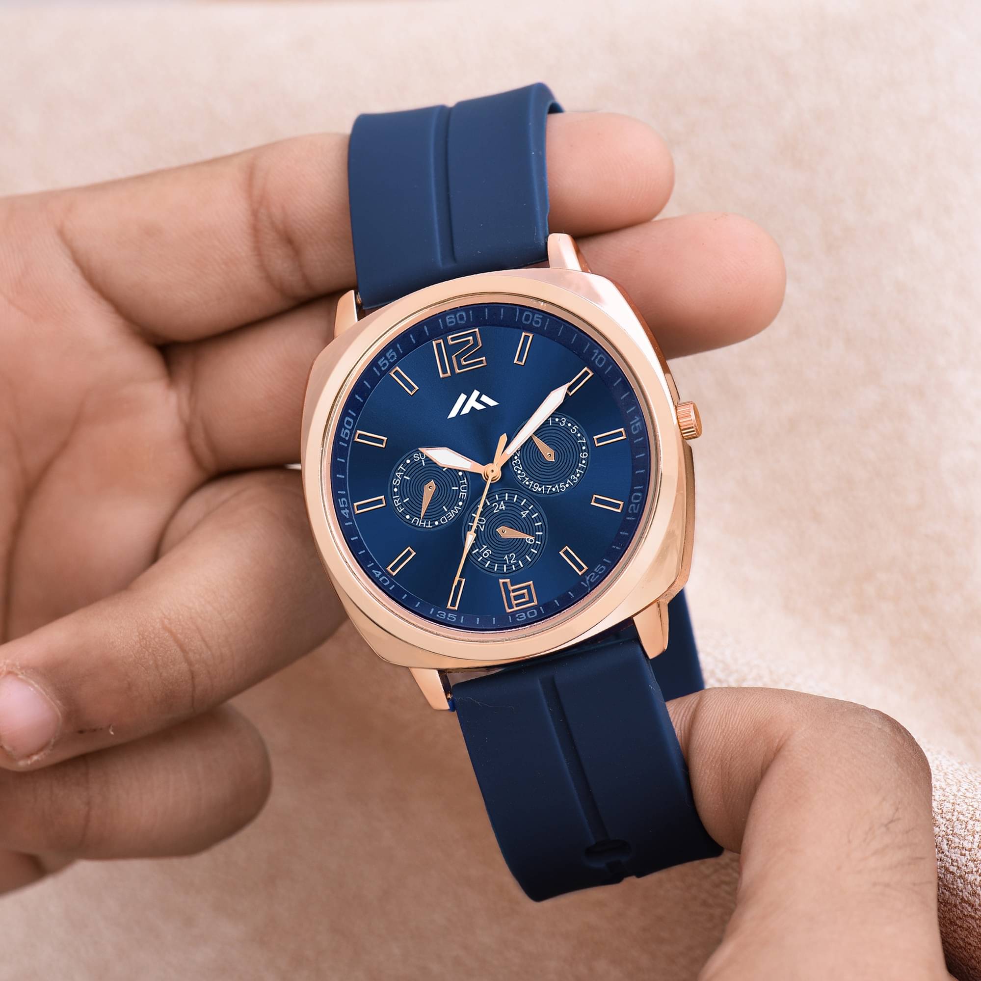     			Newman Blue Silicon Analog Men's Watch