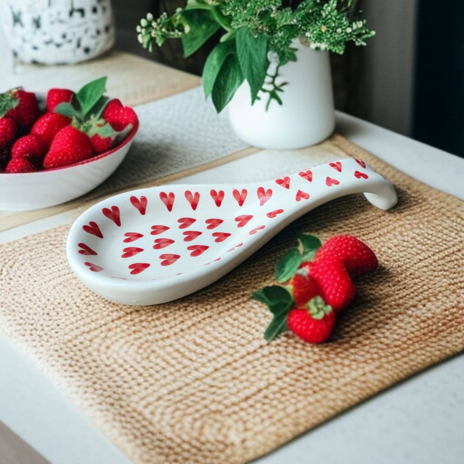     			Rizasta Red Heart Lng Spn Ceramic Printed Cutlery Holder Red ( Pack of 1 )