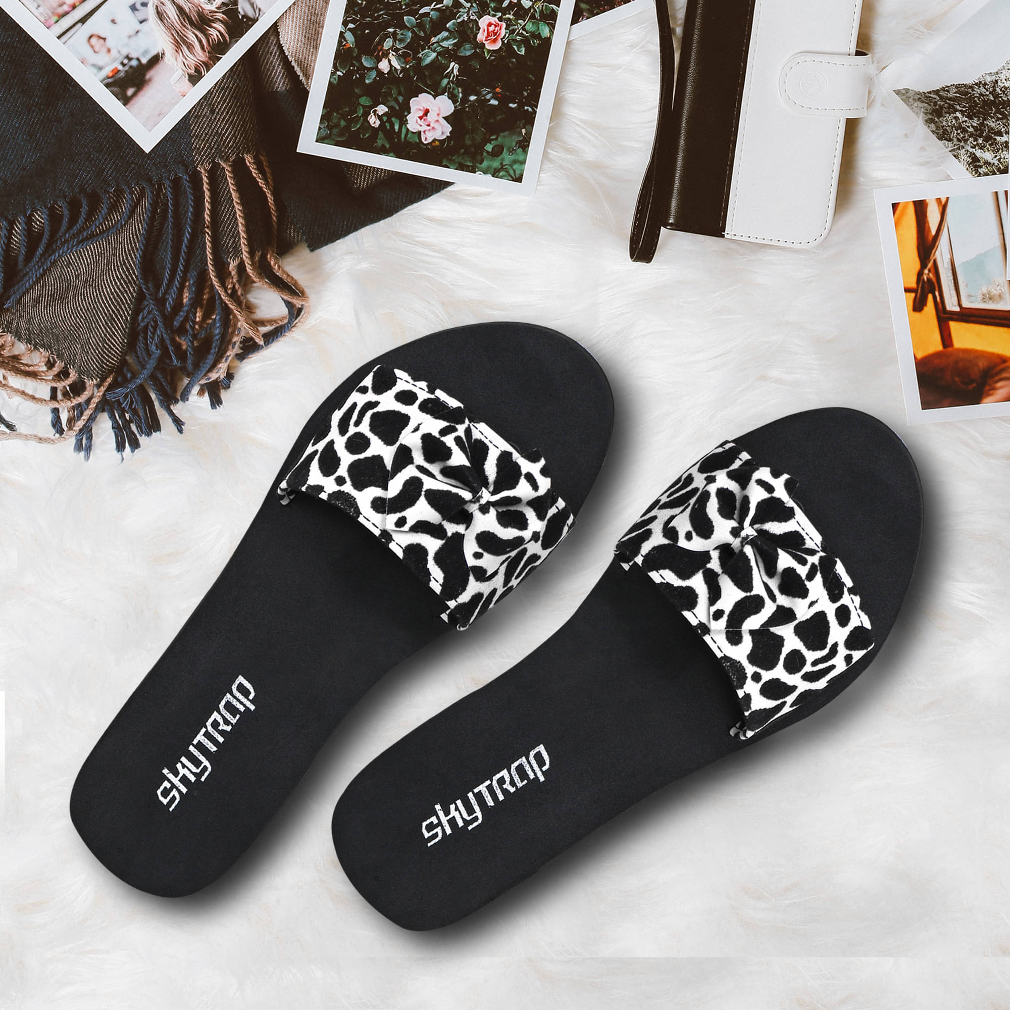     			Skytrap White Women's Daily Slipper