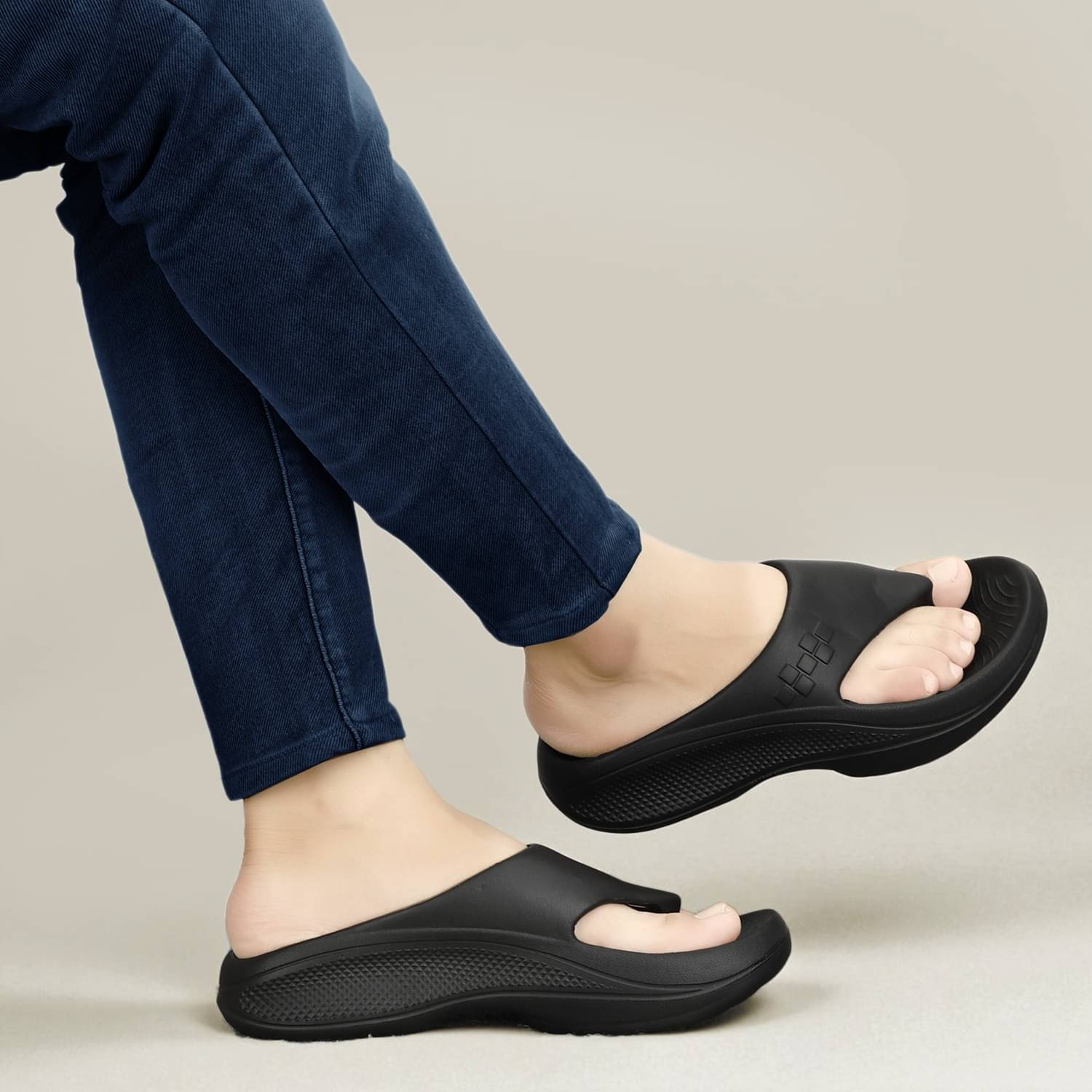     			Trotus Black Men's Thong Flip Flop