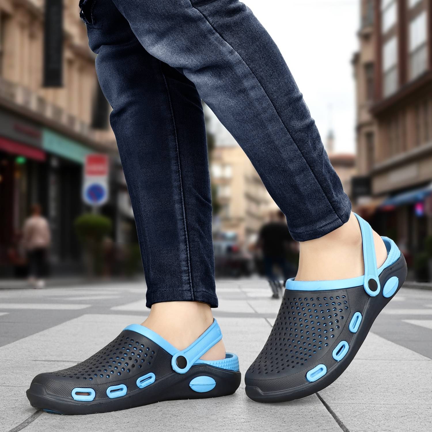     			Trotus - Blue Men's Clogs