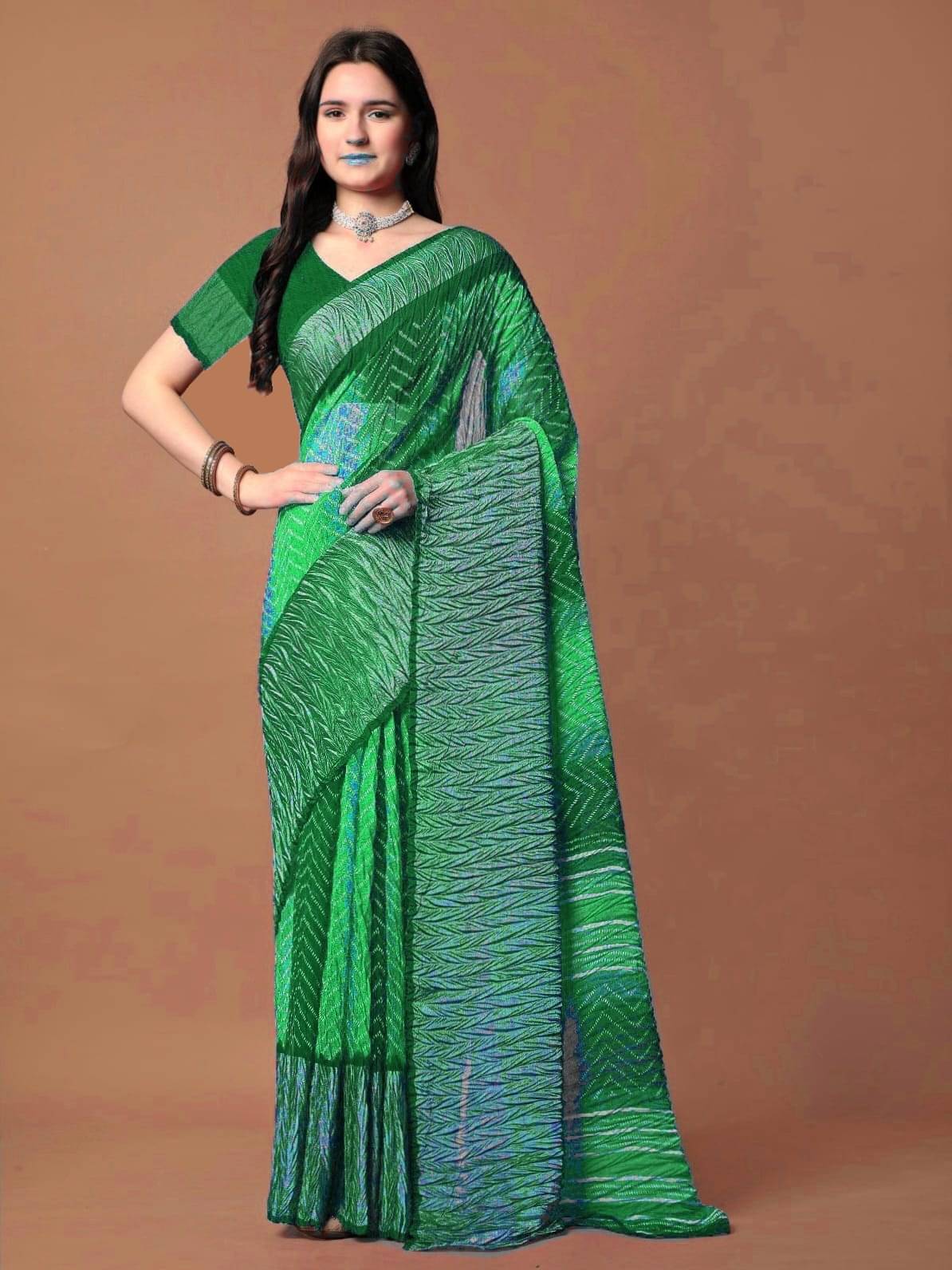 VAANISRI Chiffon Printed Regular Saree With Unstitched Blouse Piece ( Green ) VAANISRI Chiffon Printed Regular Saree With Unstitched Blouse Piece ( Green )