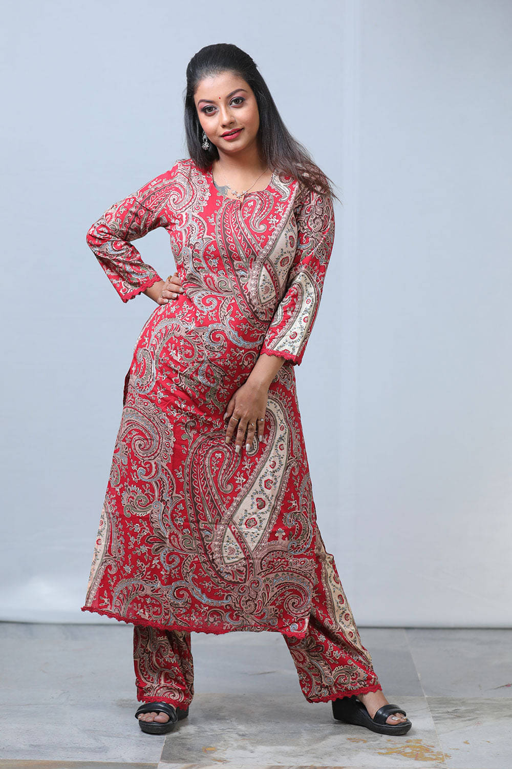 VISHWAS ENTERPRISE Women Rayon Printed Straight Kurti With Pants ( Red ) VISHWAS ENTERPRISE Women Rayon Printed Straight Kurti With Pants ( Red )