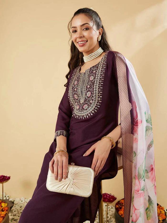     			Varni Fabrics Women Chanderi Printed A-line Kurti With Pants ( Magenta )