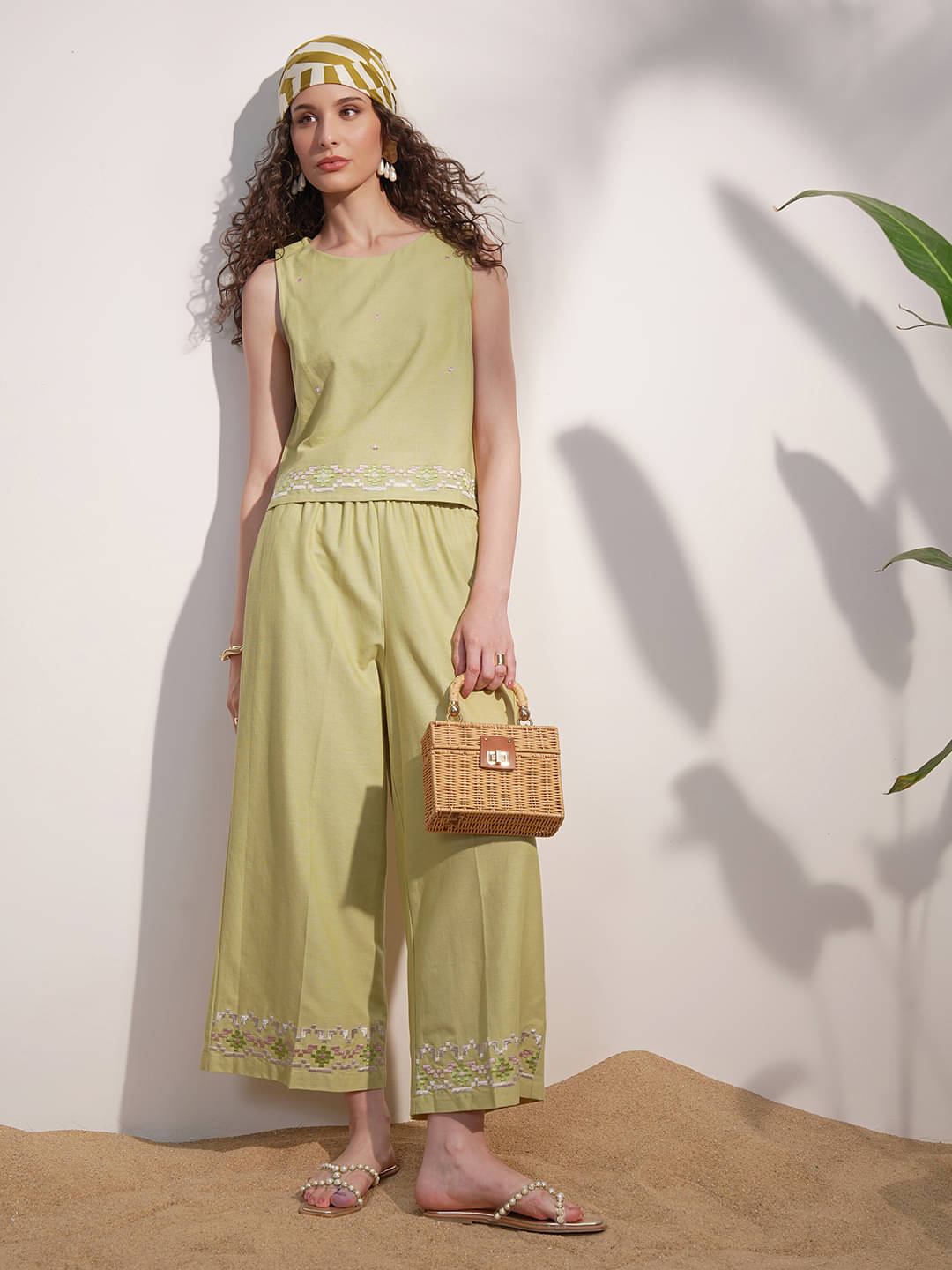     			Vishudh Women Embroidered Top With Trousers Co-Ord Set ( Green )