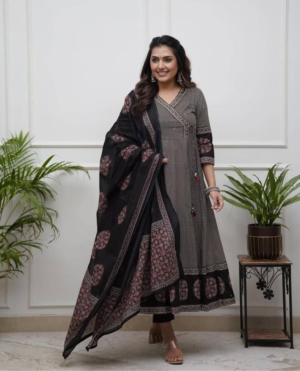     			keshav fashion Women Rayon Printed Angrakha Kurti With Pants ( Black )