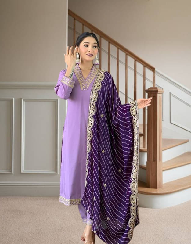     			piludi Women Viscose Embroidered Straight Kurti With Pants ( Lavender )