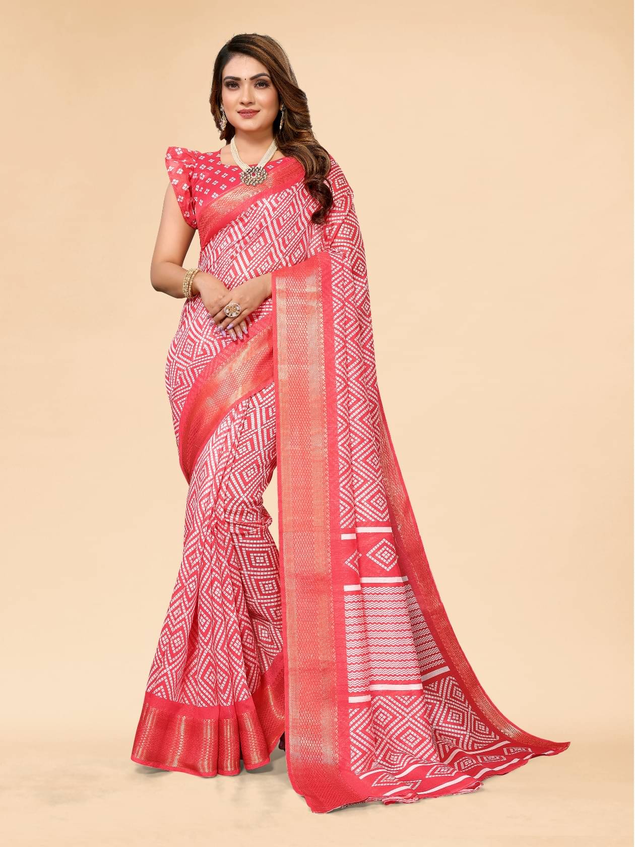     			BANDHANI VILLA Cotton Blend Printed Regular Saree With Unstitched Blouse Piece ( Pink )