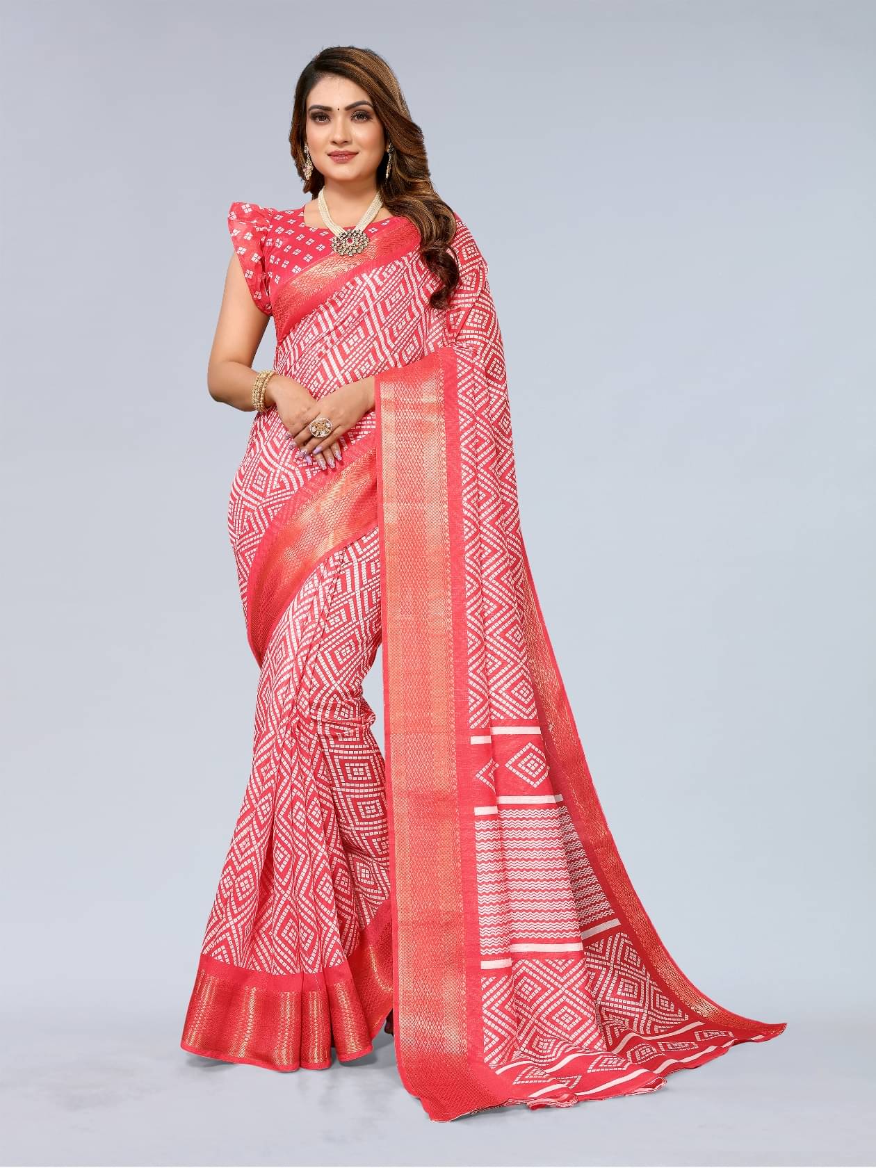 BANDHANI VILLA Cotton Blend Printed Regular Saree With Unstitched Blouse Piece ( Pink )     			BANDHANI VILLA Cotton Blend Printed Regular Saree With Unstitched Blouse Piece ( Pink )