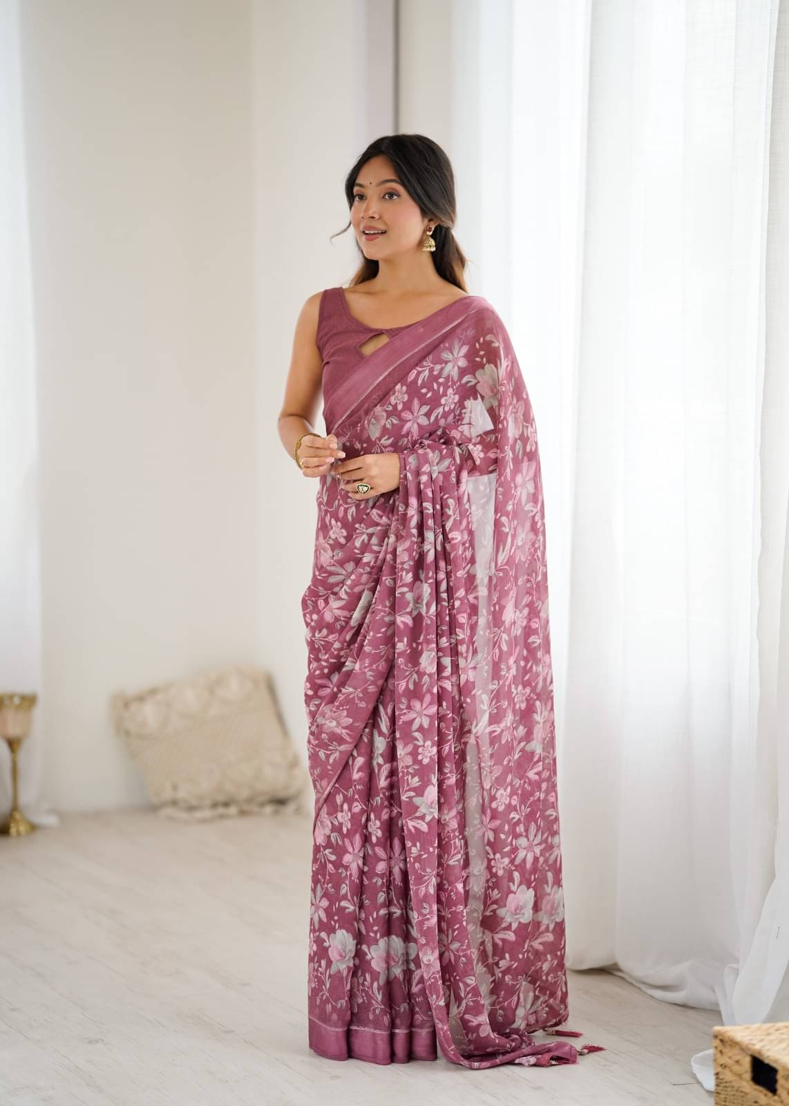 DIKONA DESIGNER Chiffon Printed Kasavu Saree With Unstitched Blouse Piece ( Multicolor 1 ) DIKONA DESIGNER Chiffon Printed Kasavu Saree With Unstitched Blouse Piece ( Multicolor 1 )