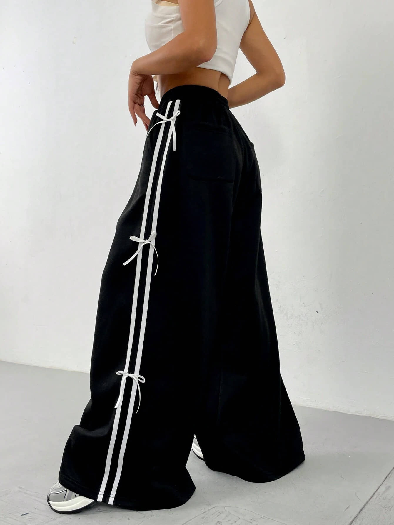 Nios Fashion Women Polyester Wide Leg Trousers ( Black ) - Trousers | Buy online on ZillyBuy