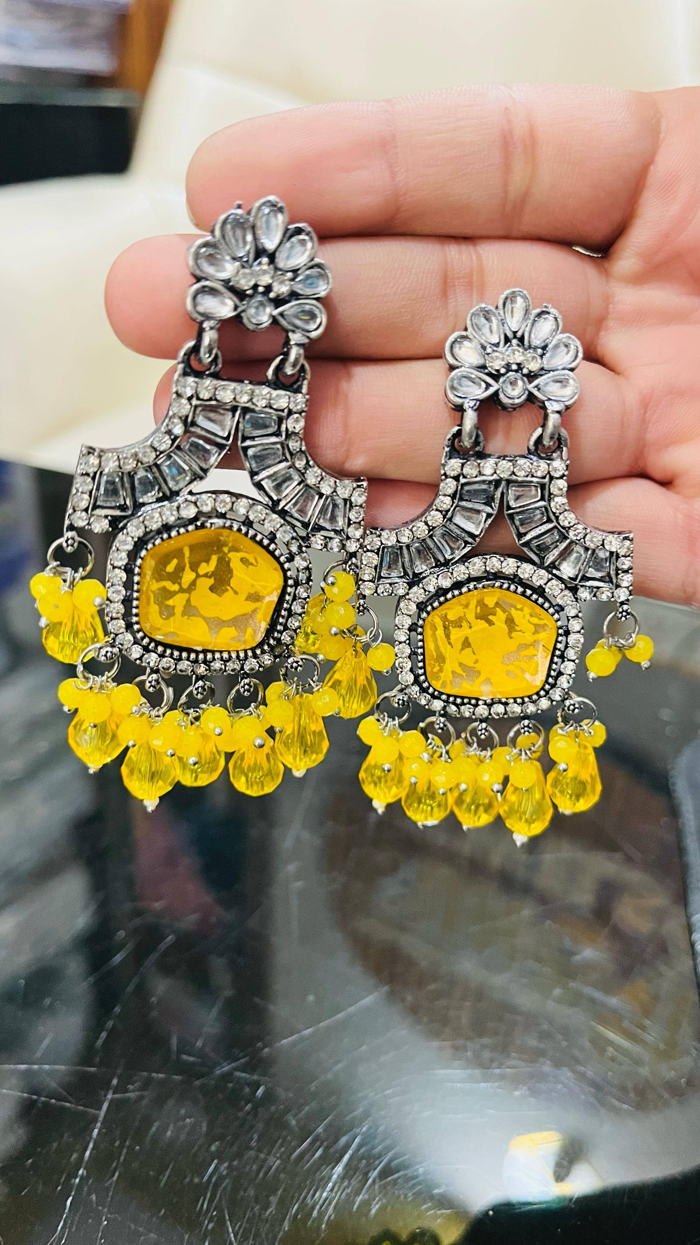     			Opus Gems Yellow Chandelier Earrings ( Pack of 1 )