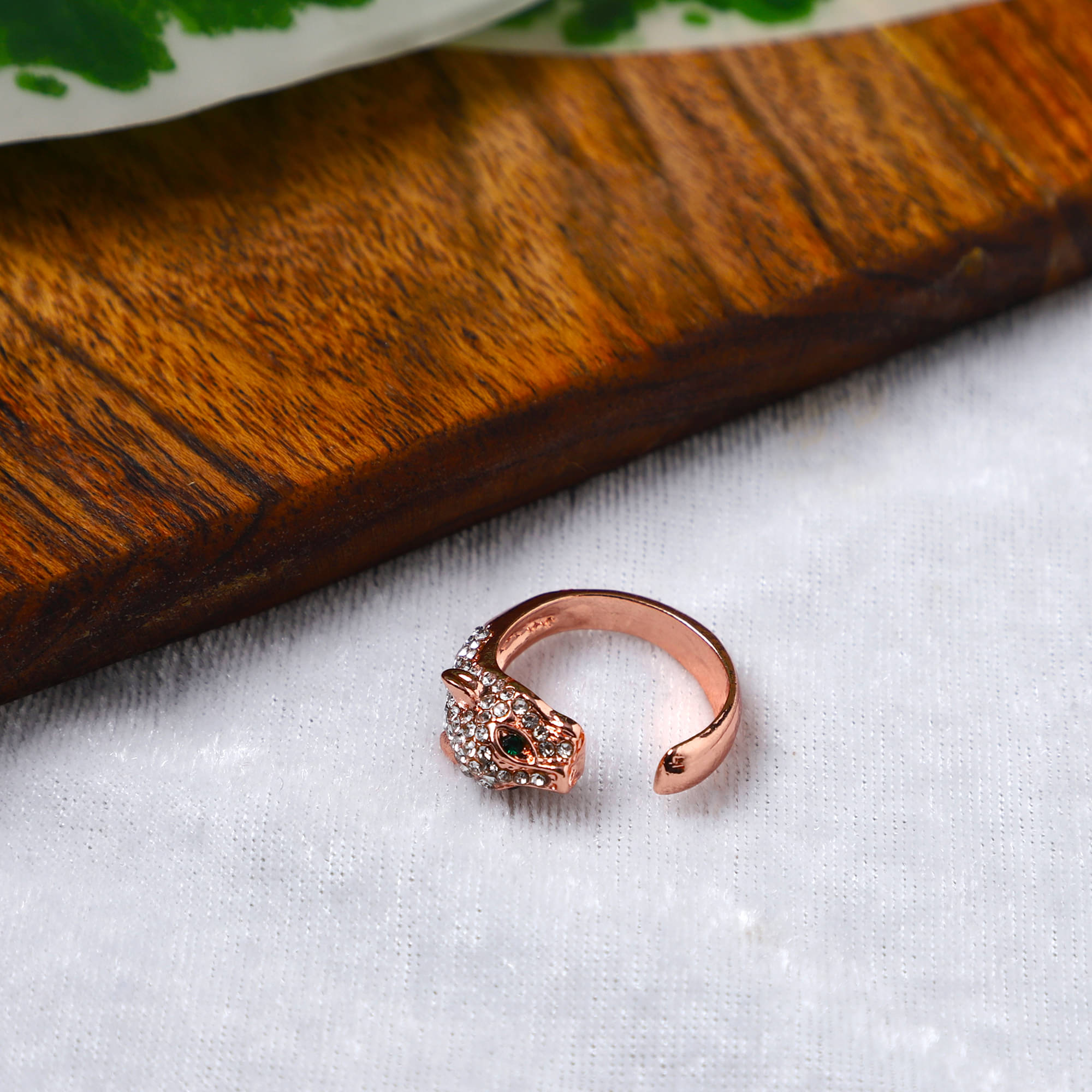     			Thrillz Rose Gold Rings ( Pack of 1 )
