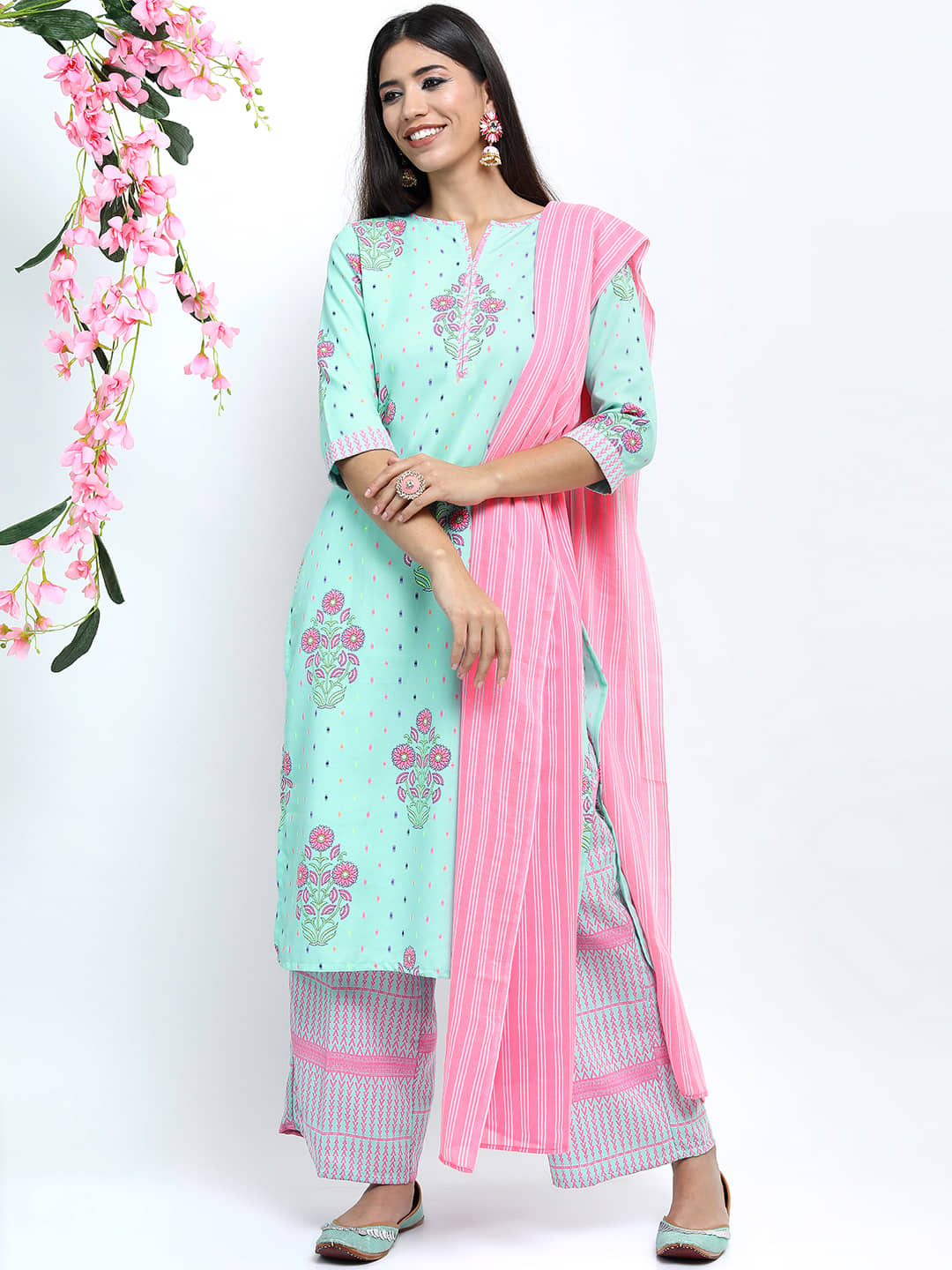 Vishudh Women Cotton Blend Printed Straight Kurti With Palazzo ( Multicolor )