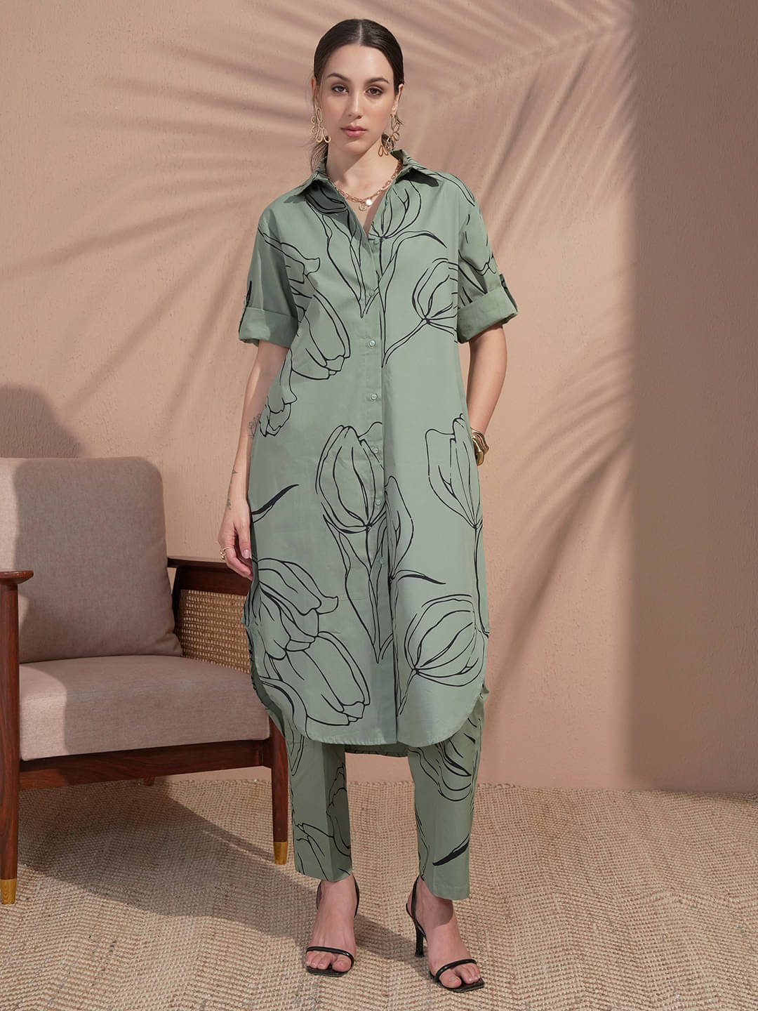     			Vishudh Women Cotton Printed Shirt Style Kurti With Pants ( Green )