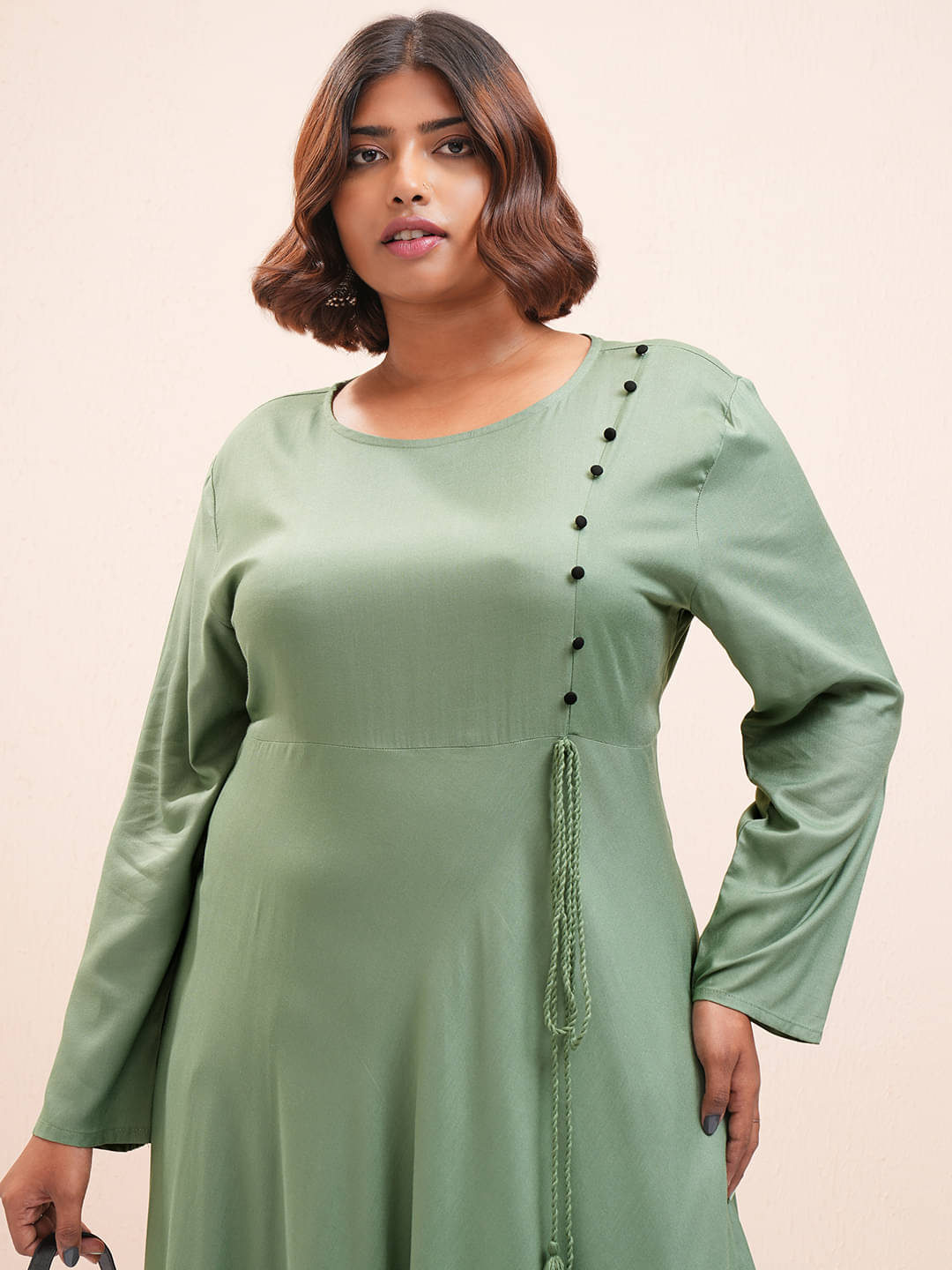 Vishudh Women Viscose Solid A-line Kurti ( Green ) Vishudh Women Viscose Solid A-line Kurti ( Green )