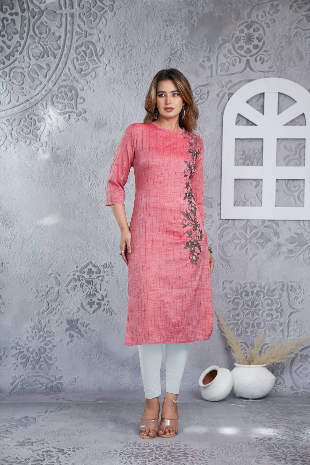     			Mehsoos Fashion Women Cotton Embroidered Straight Kurti ( Red )