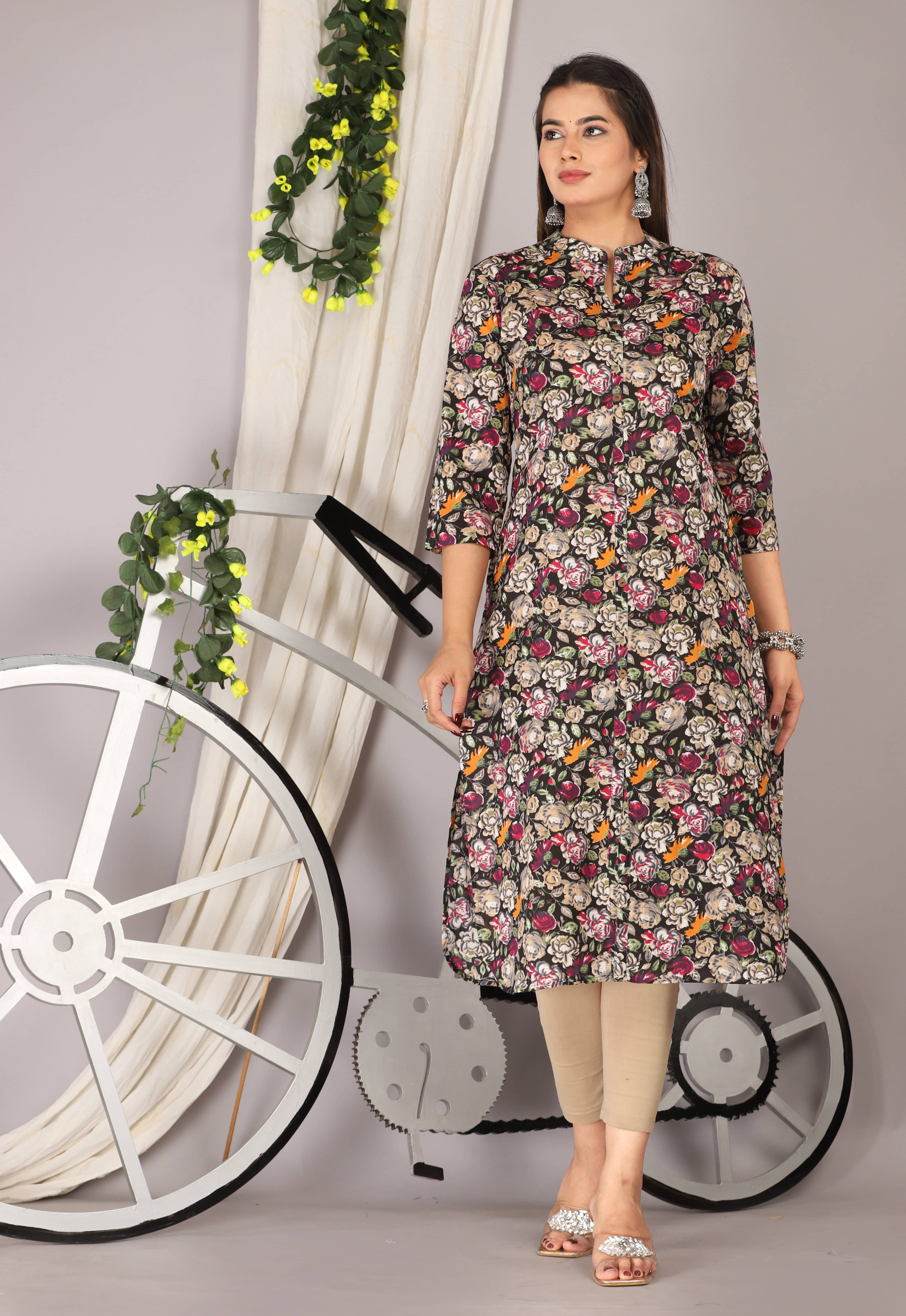     			Mehsoos Fashion Women Cotton Printed Straight Kurti ( Black )