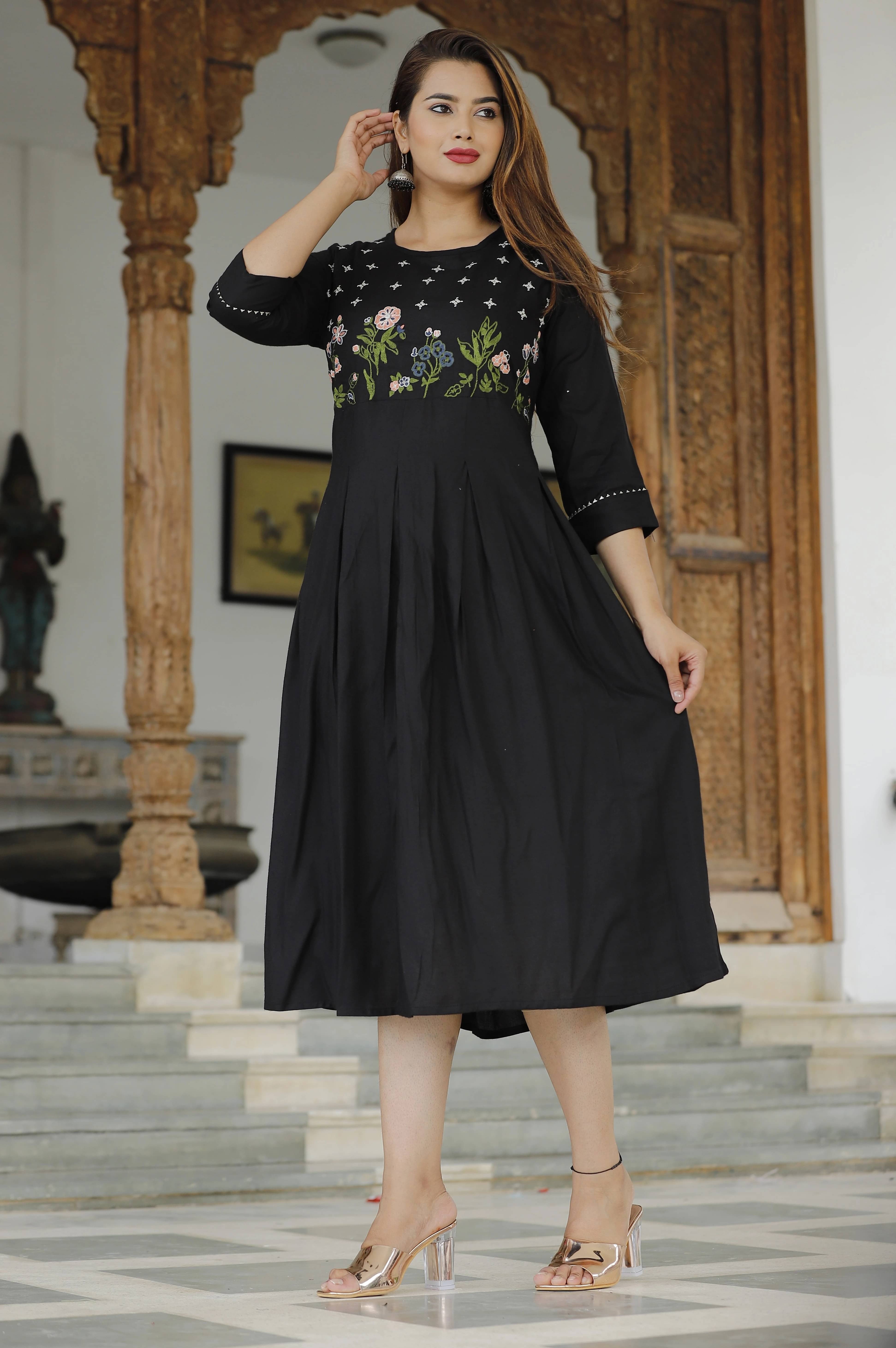     			Mehsoos Fashion Women Viscose Rayon Embroidered Anarkali Kurti ( Black )