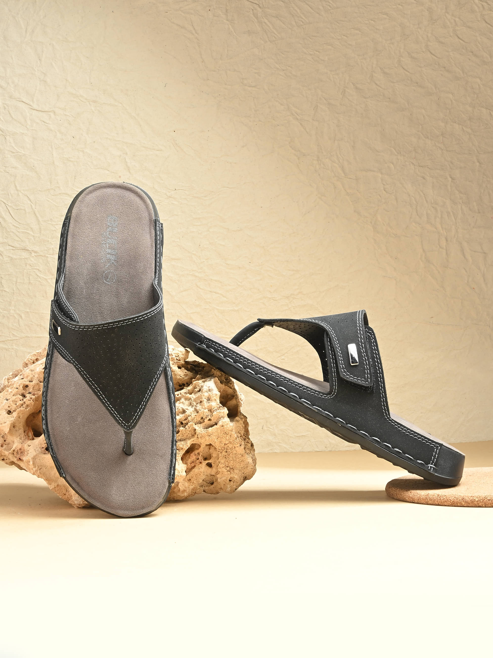     			Bucik Black Men's Slide Flip Flop