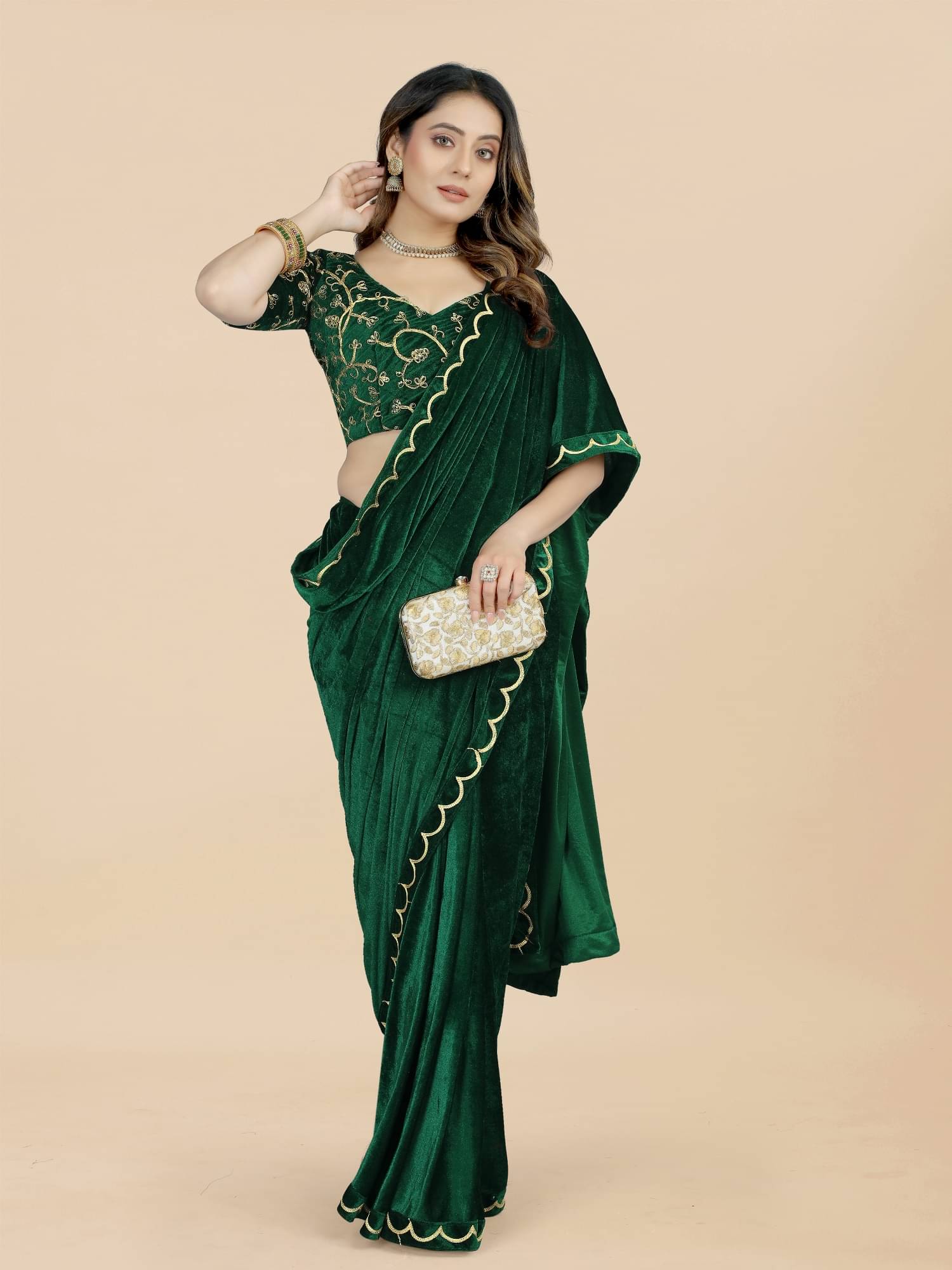 JULEE Velvet Solid Regular Saree With Unstitched Blouse Piece ( Green ) JULEE Velvet Solid Regular Saree With Unstitched Blouse Piece ( Green )