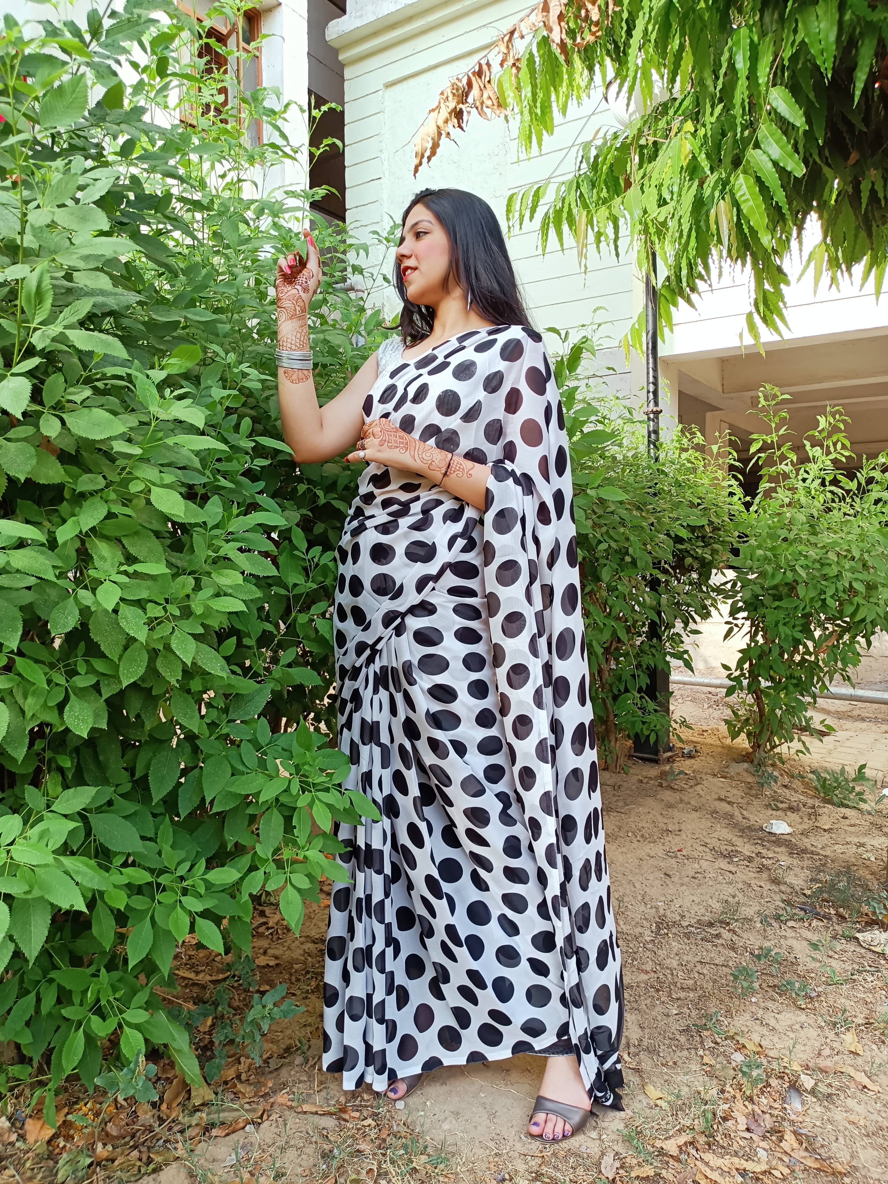     			Kashvi Sarees Georgette Printed Ilkal Saree With Unstitched Blouse Piece ( BLACK )