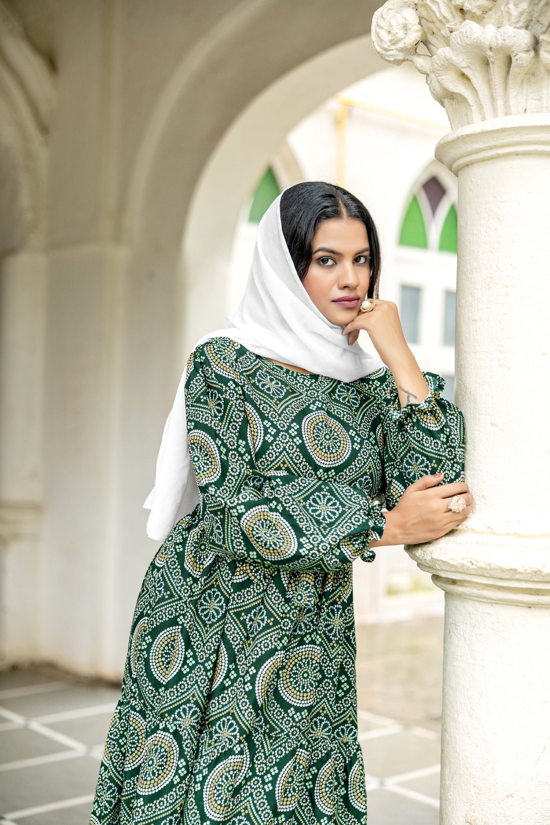     			SARINKU Women Crepe Printed Ethnic Dress ( Green )