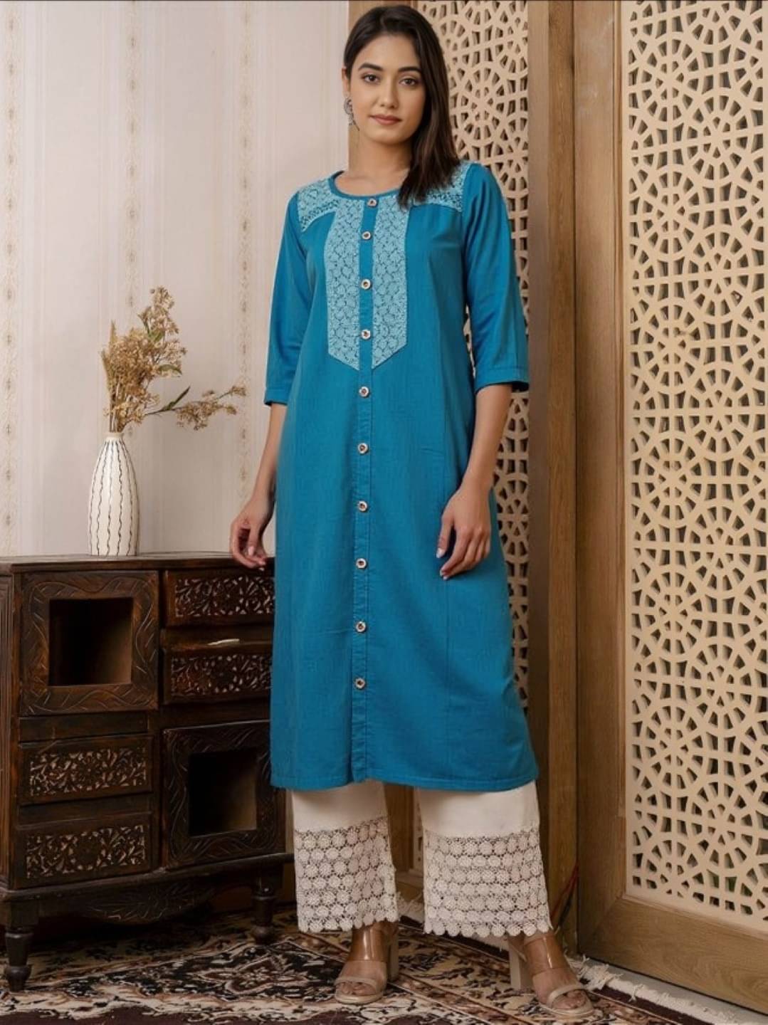 MAYKR Women Rayon Embroidered Straight Kurti ( Teal ) MAYKR Women Rayon Embroidered Straight Kurti ( Teal )