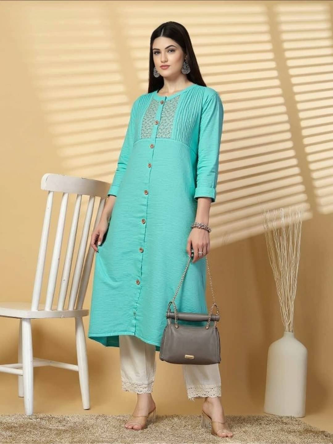 PLUS PARADISE Women Rayon Embroidered Straight Kurti ( Green ) PLUS PARADISE Women Rayon Embroidered Straight Kurti ( Green )