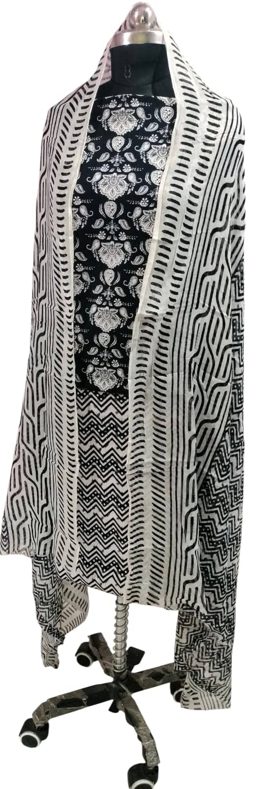     			99SHADES Women Cotton Unstitched Dress Material ( Black )