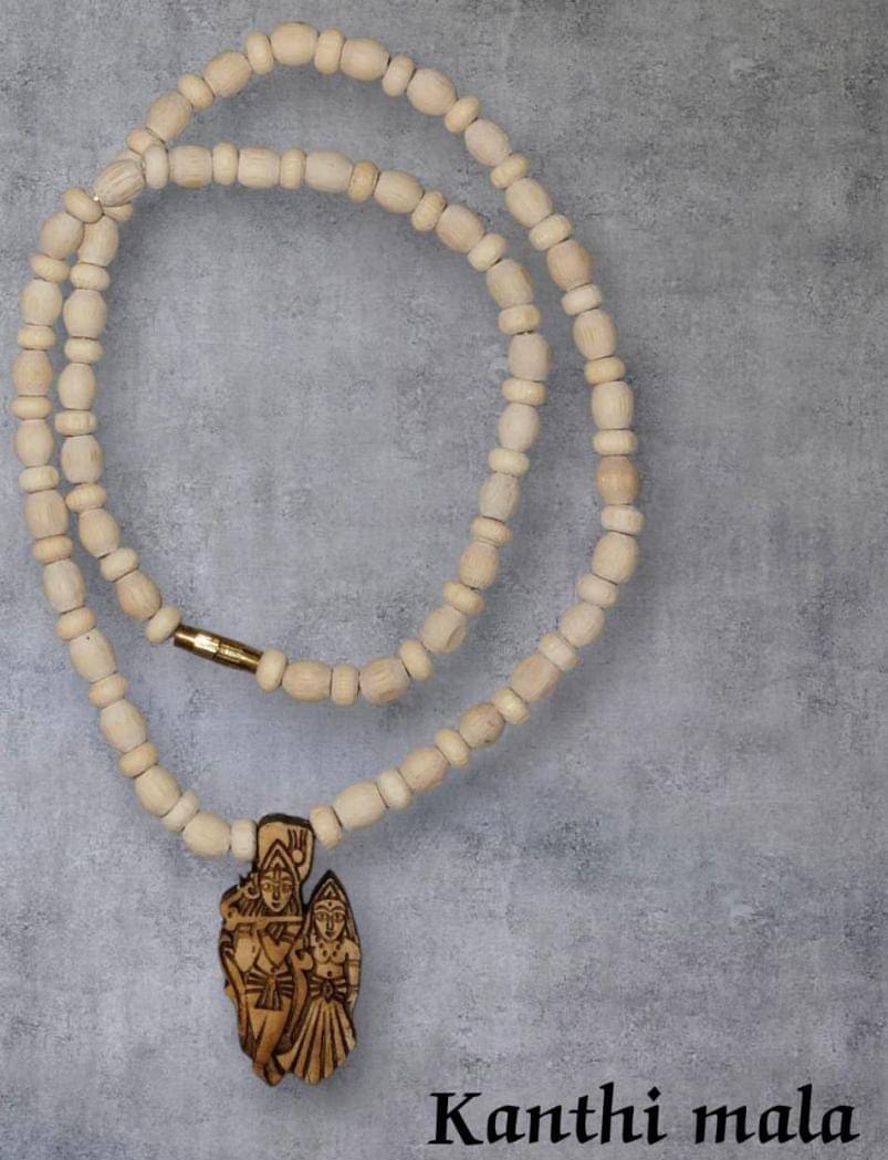     			Foxdean Pooja Mala RADHA KRISHAN JI TULSI MALA ( Pack of 1 )