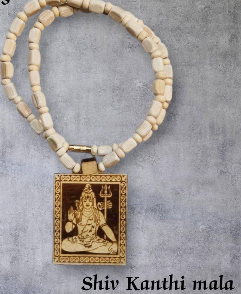     			Foxdean Pooja Mala SHIV JI TULSI MALA ( Pack of 1 )